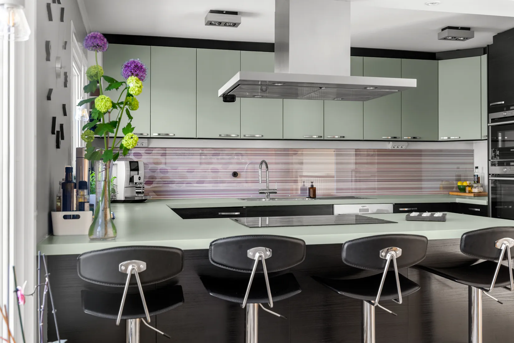 Villa, Junibacken 20, Trollbäcken / Skälsätra, Tyresö