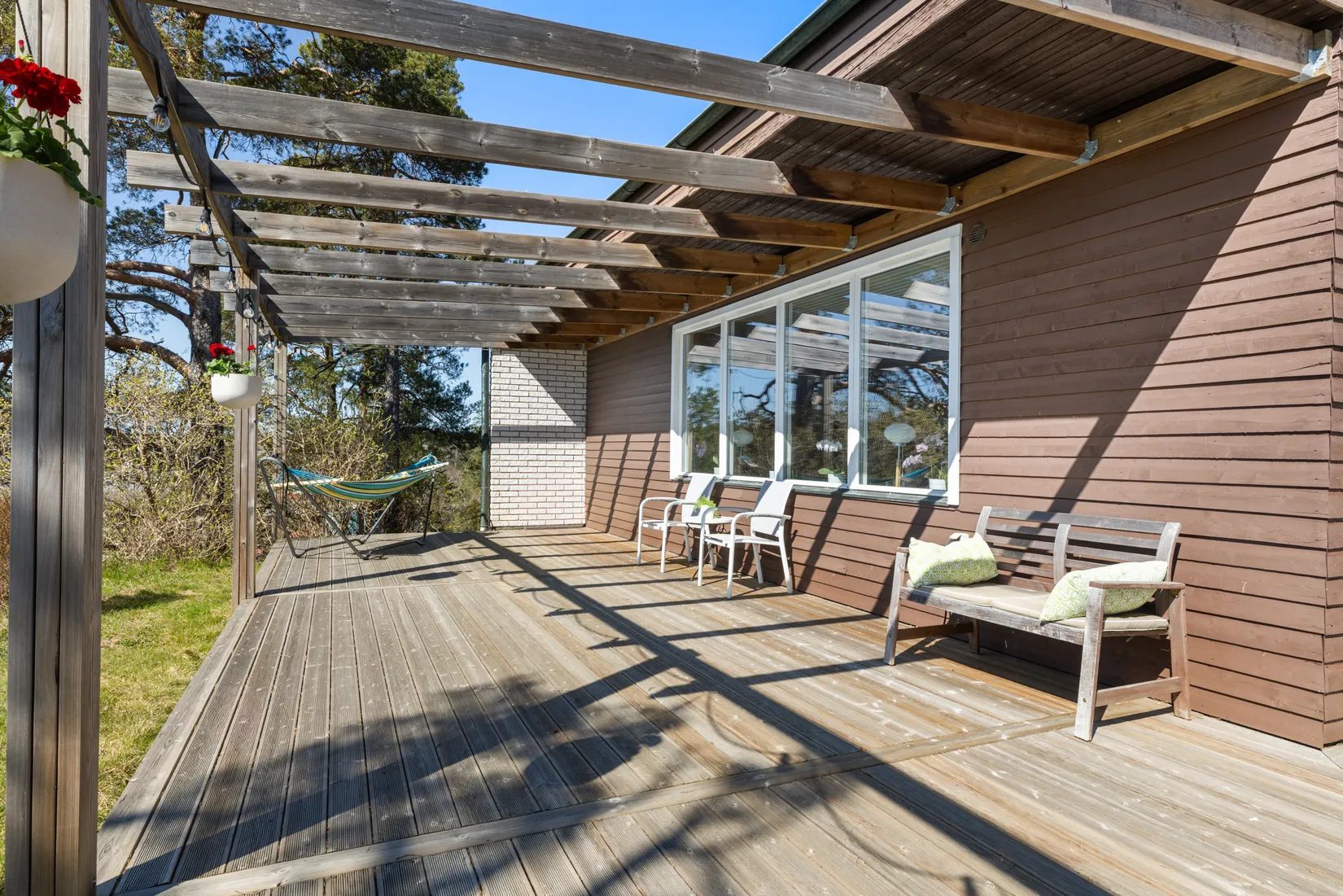 Villa, Junibacken 20, Trollbäcken / Skälsätra, Tyresö