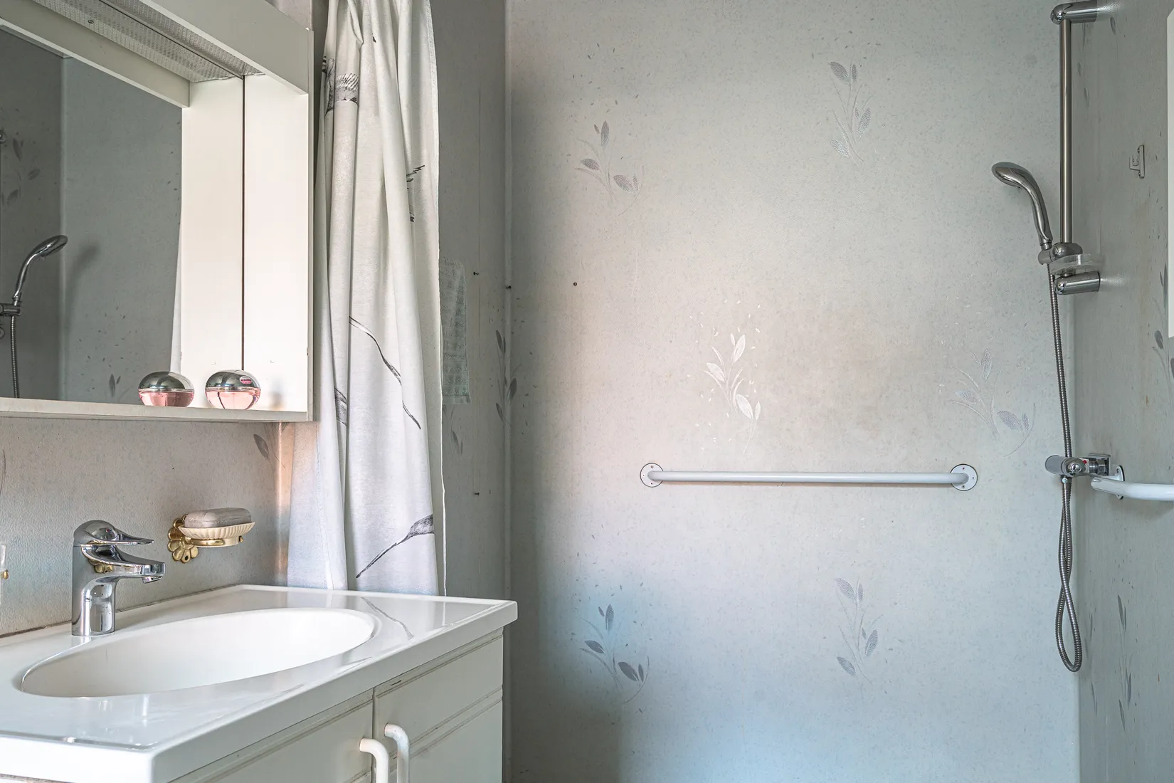 Villa, Radhus, Smedvägen 15, Virsbo, Surahammar