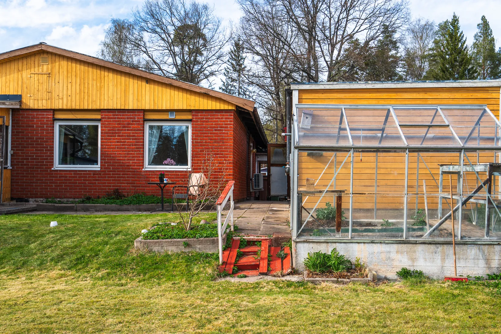 Villa, Radhus, Smedvägen 15, Virsbo, Surahammar