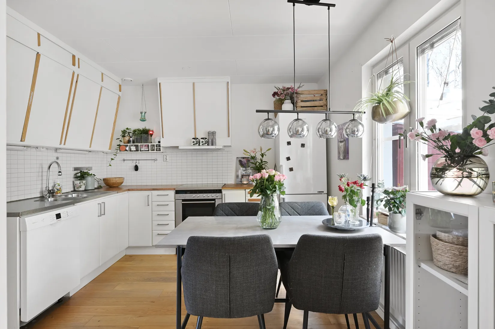 Villa, Radhus, Tullhusvägen 26, Färingsö Kungsberga, Ekerö