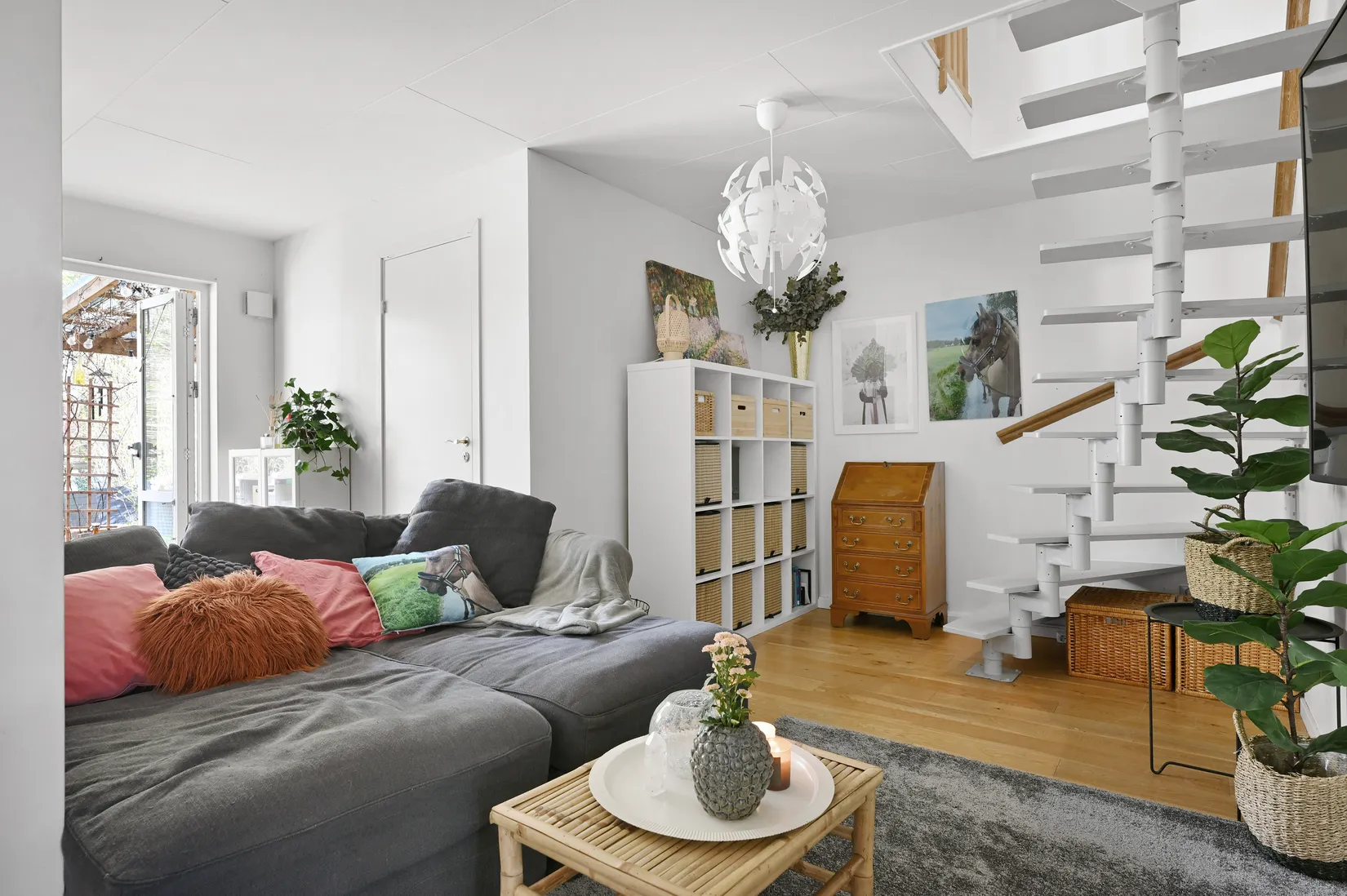 Villa, Radhus, Tullhusvägen 26, Färingsö Kungsberga, Ekerö