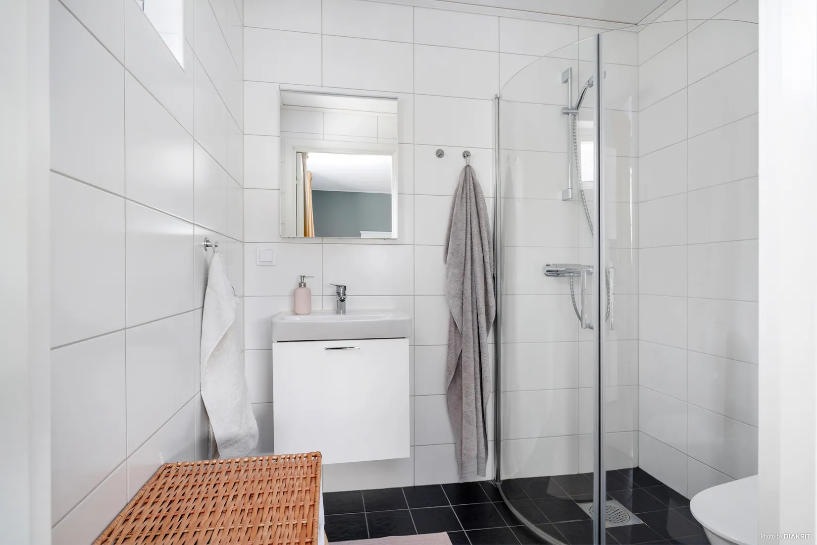 Villa, Tibble Skogsväg 25, Norrboda, Upplands-Bro