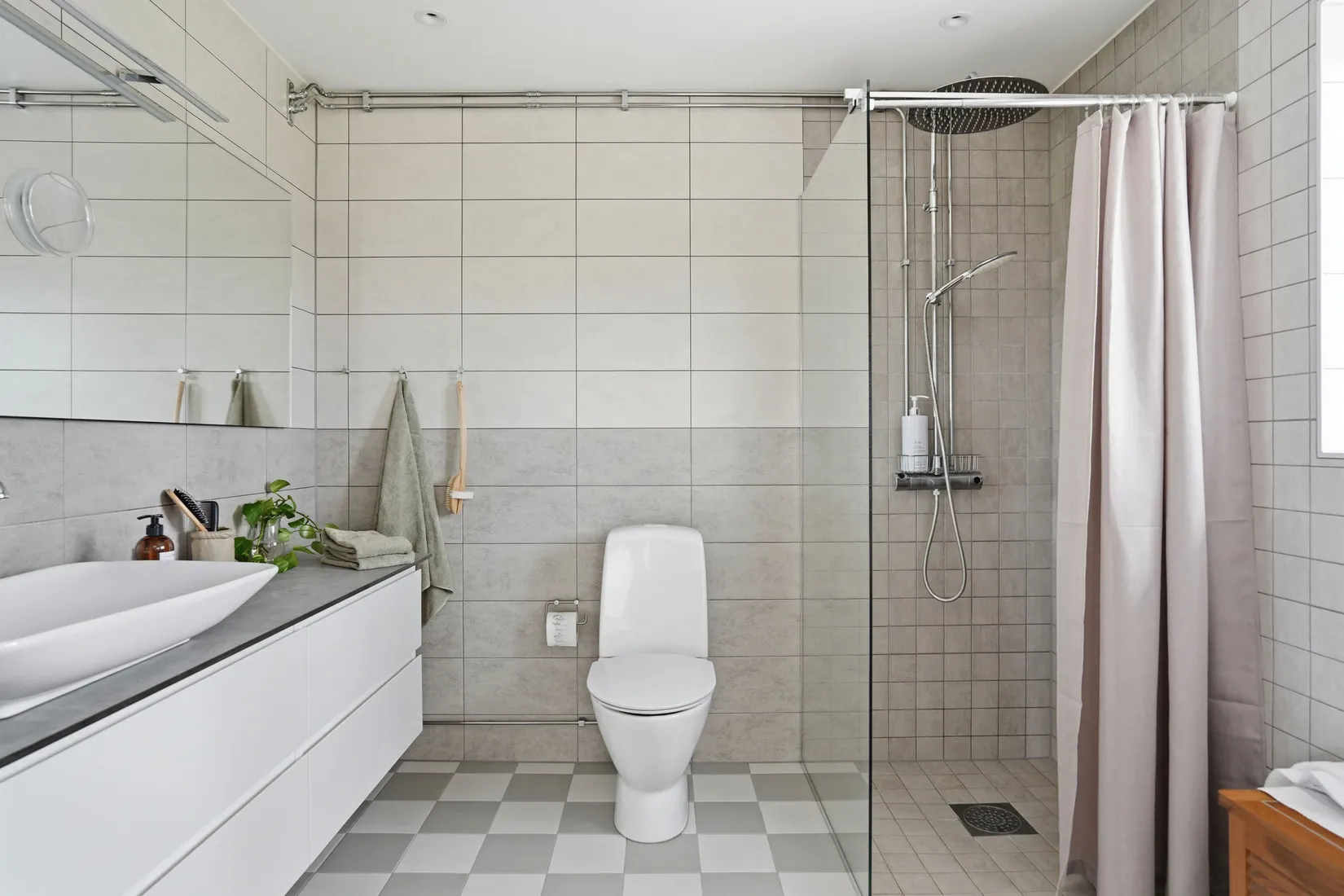 Villa, Radhus, Länna gård 11A, Uppsala