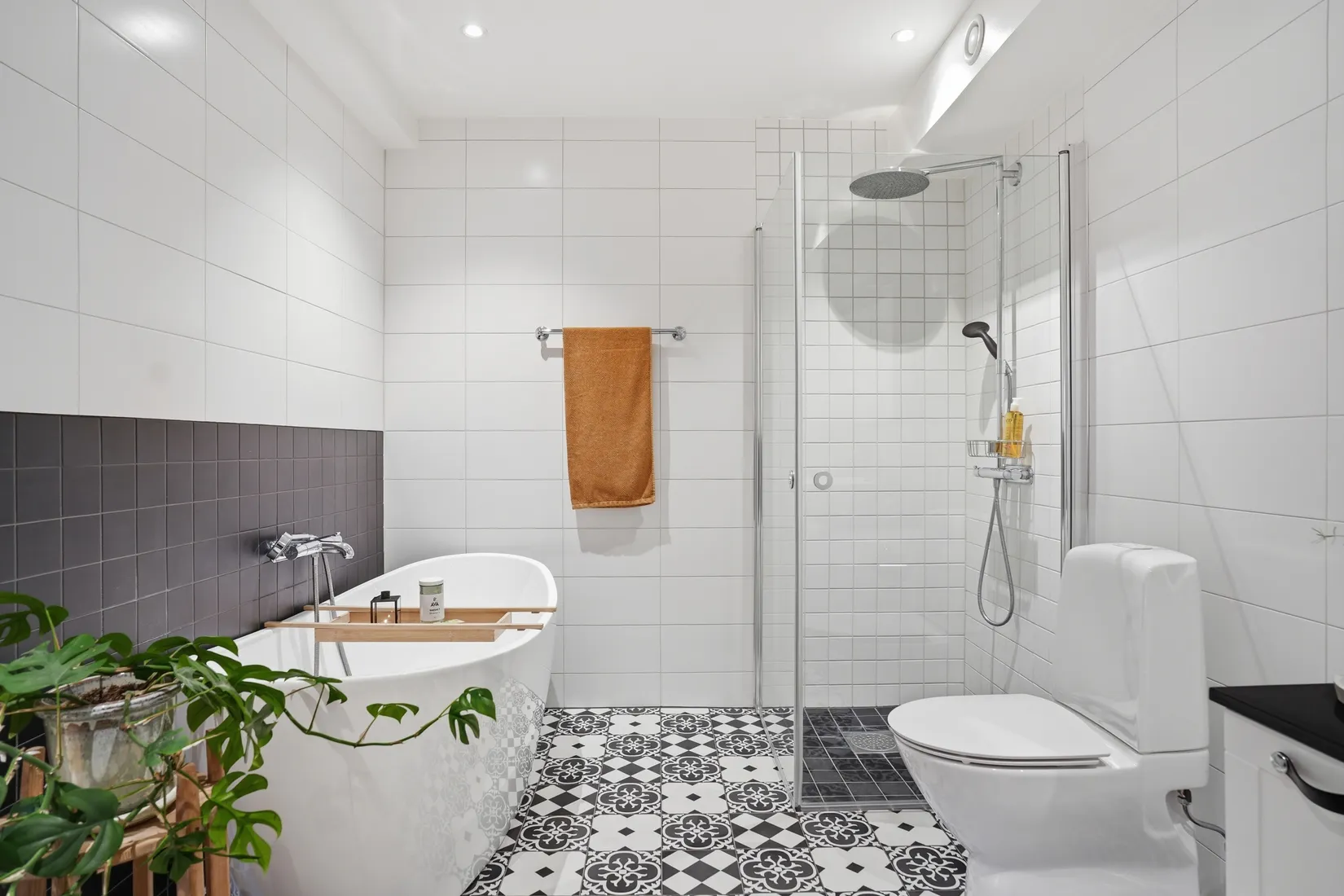 Villa, Radhus, Länna gård 11A, Uppsala