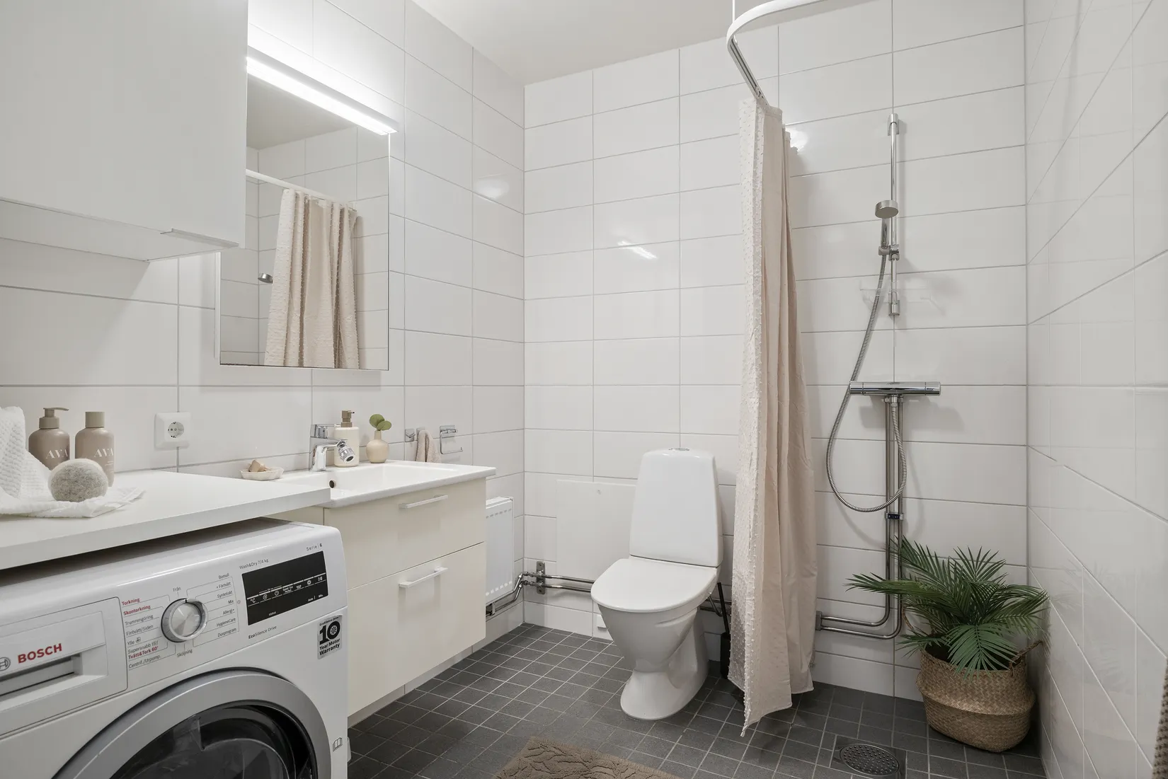 Bostadsrätt, Vintergaloppsgatan 5, Täby park, Täby