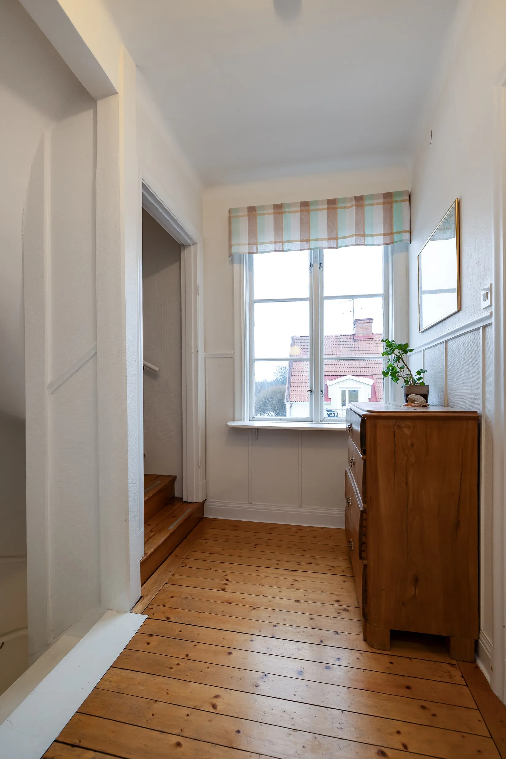 Villa, Längbrogatan 9, Centralt Norr, Örebro