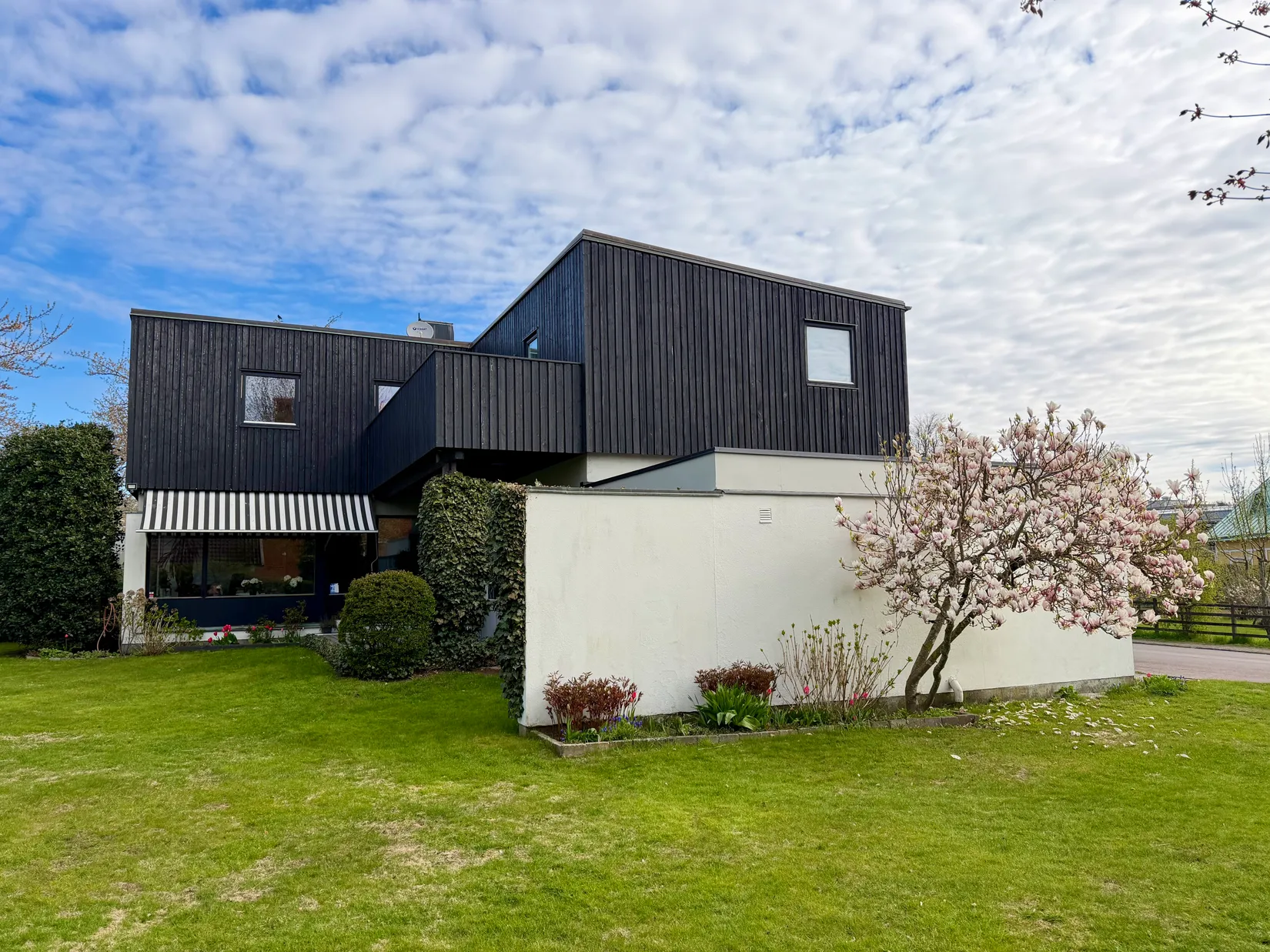 Villa, Gyllensvärdsgatan 13, Väster, Halmstad