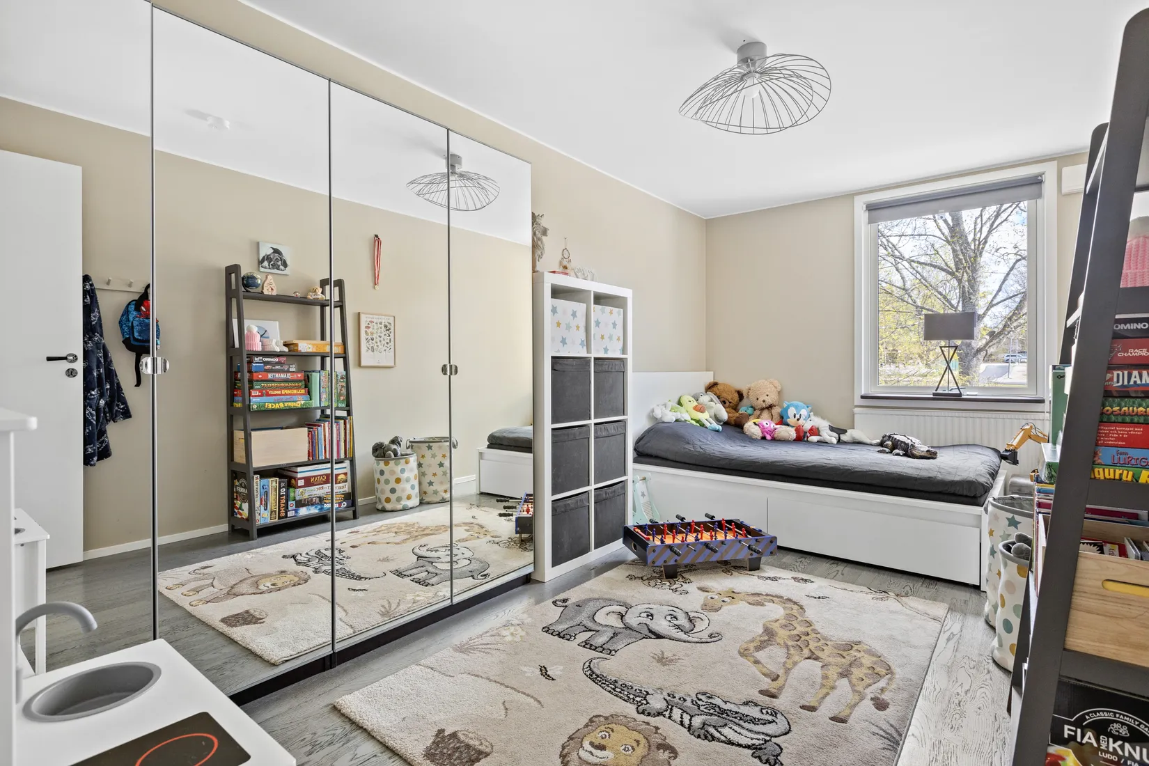 Villa, Radhus, Hoppargränd 19, Träkvista, Ekerö