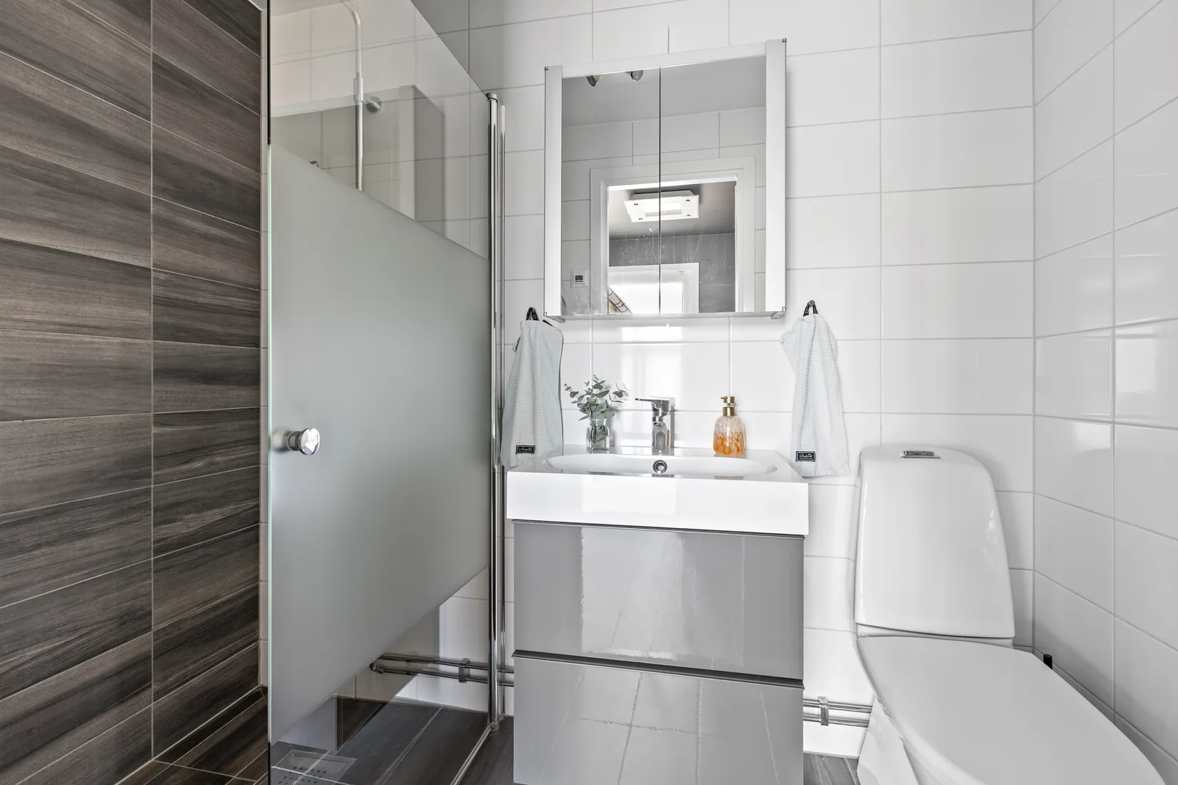 Villa, Radhus, Hoppargränd 19, Träkvista, Ekerö