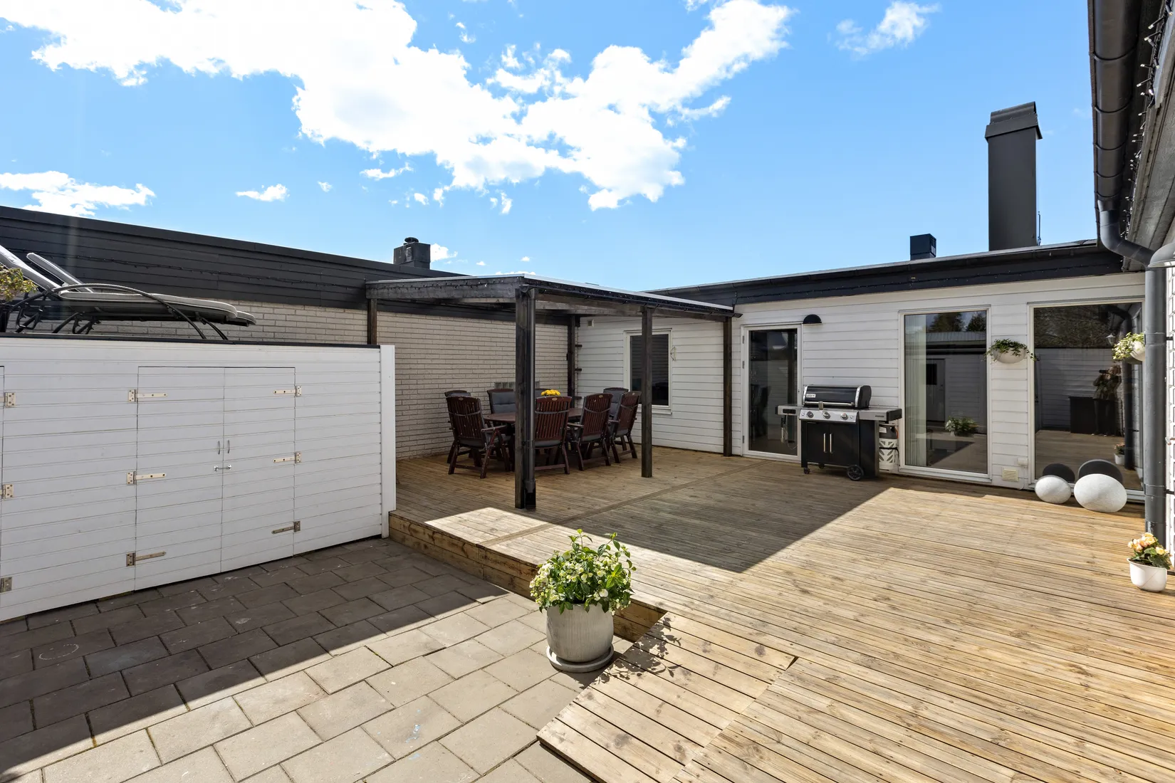 Villa, Radhus, Hoppargränd 19, Träkvista, Ekerö