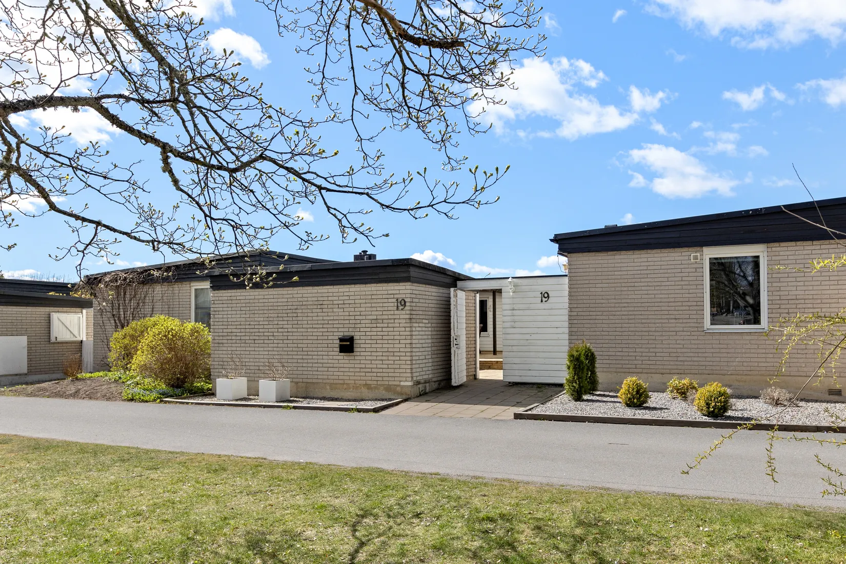 Villa, Radhus, Hoppargränd 19, Träkvista, Ekerö