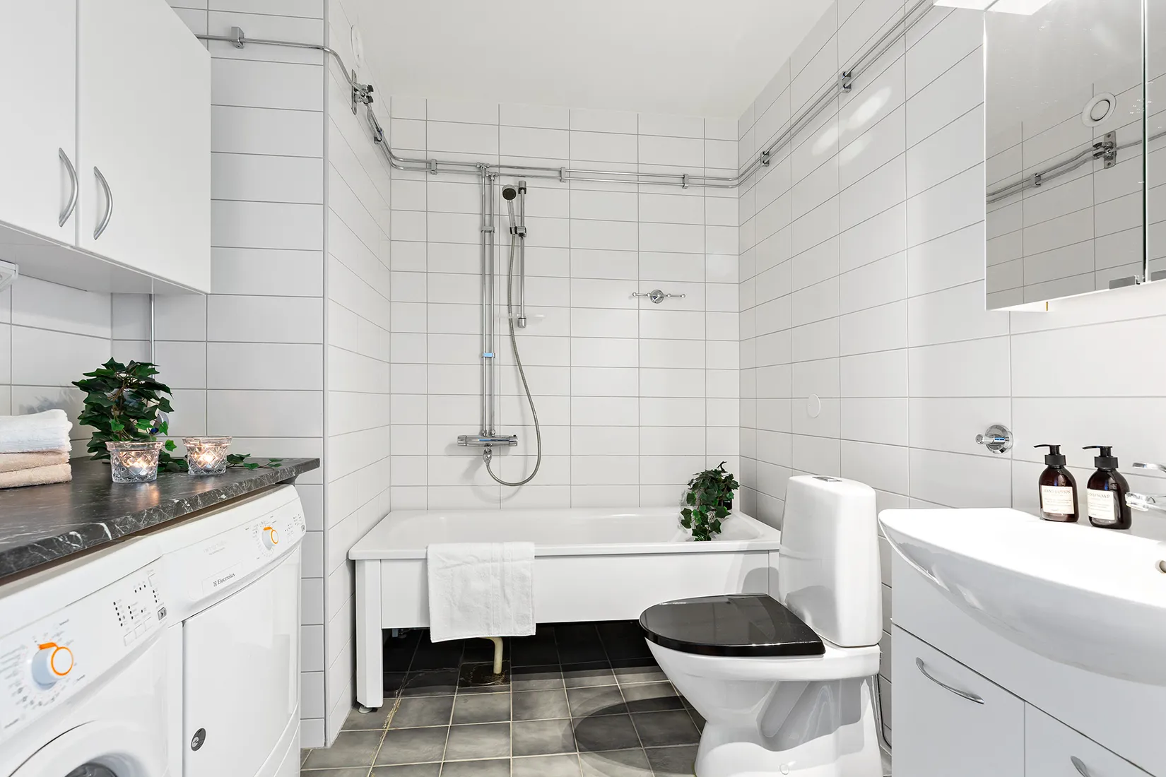 Bostadsrätt, Tallrisvägen 4, 1 tr, Kungsängen centrum, Upplands-Bro