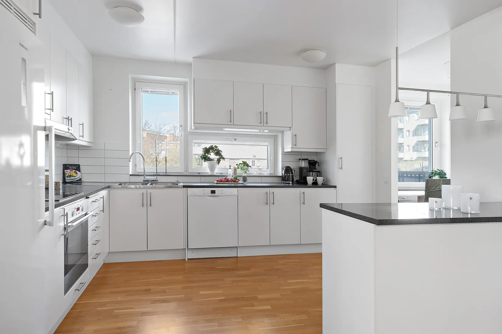 Bostadsrätt, Tallrisvägen 4, 1 tr, Kungsängen centrum, Upplands-Bro
