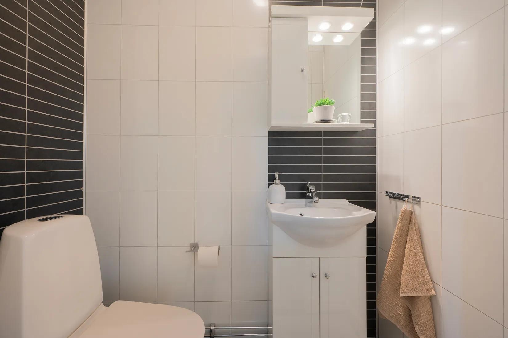 Villa, Söderåkersvägen 6C, Stuvsta, Huddinge