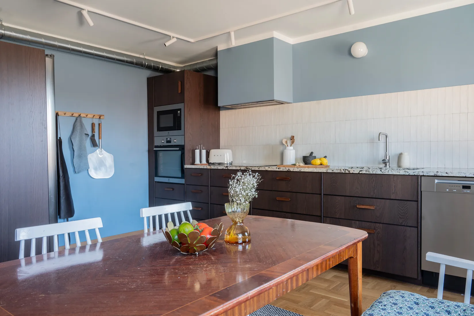 Villa, Radhus, Mellansjövägen 61, Balingsnäs, Huddinge
