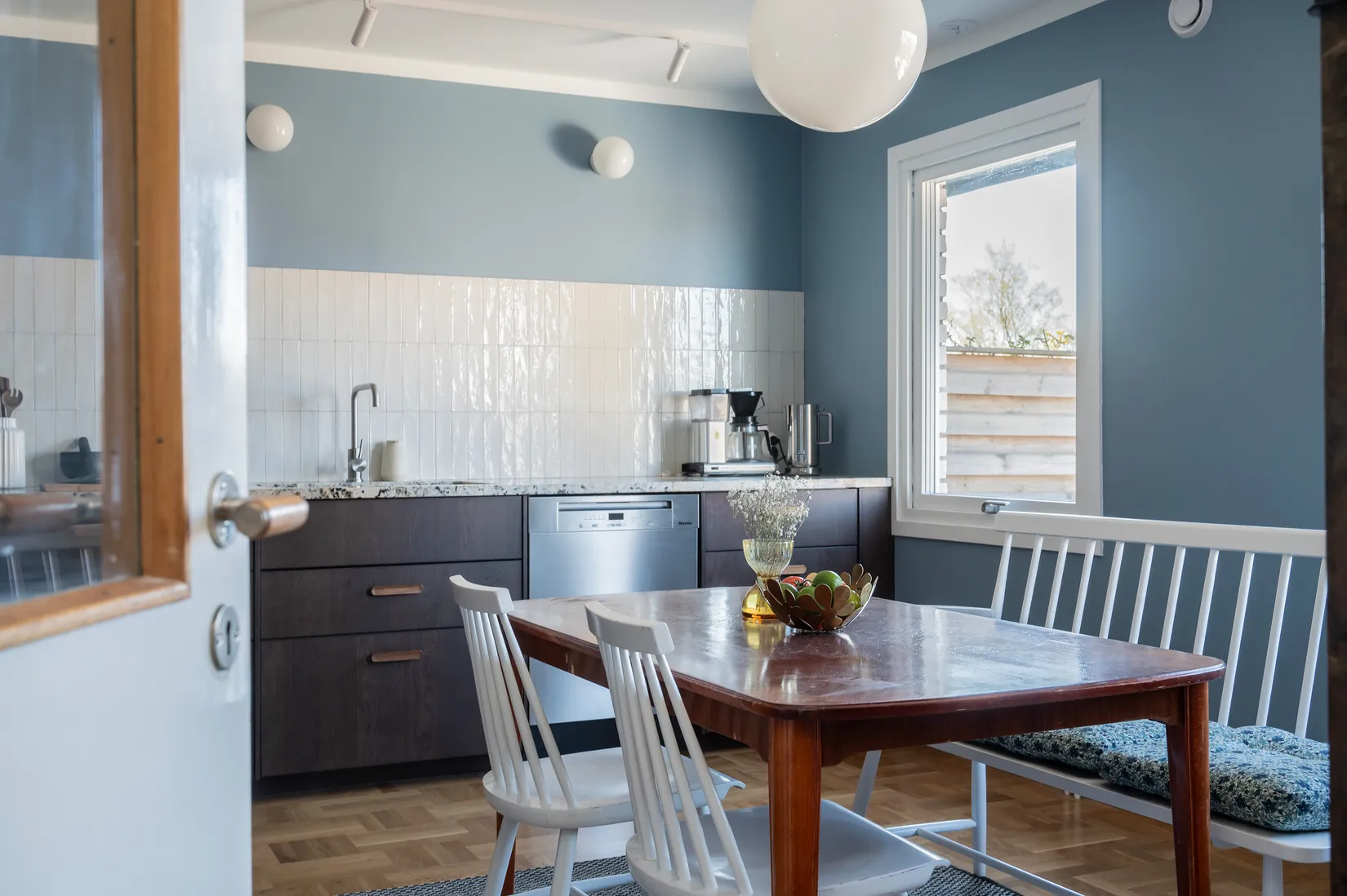 Villa, Radhus, Mellansjövägen 61, Balingsnäs, Huddinge