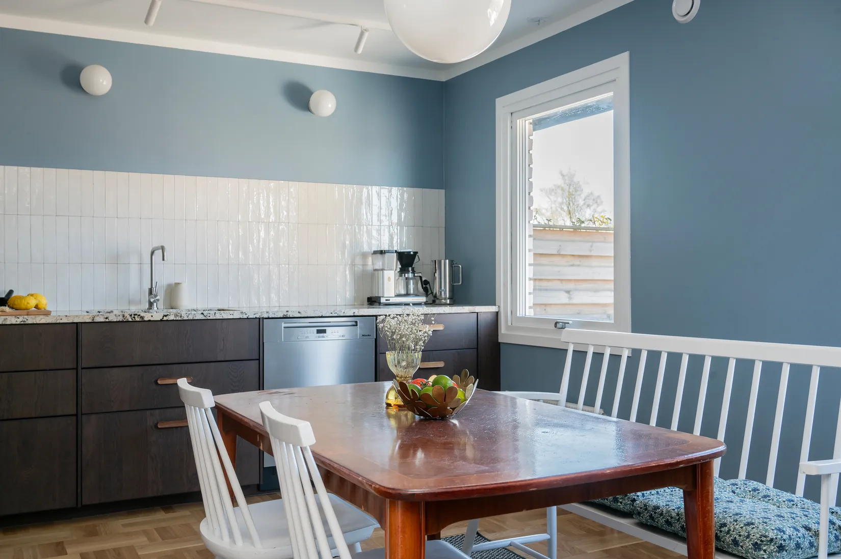 Villa, Radhus, Mellansjövägen 61, Balingsnäs, Huddinge