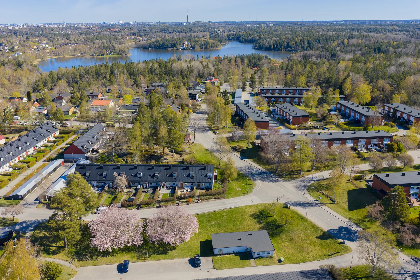 Villa, Radhus, Mellansjövägen 61, Balingsnäs, Huddinge