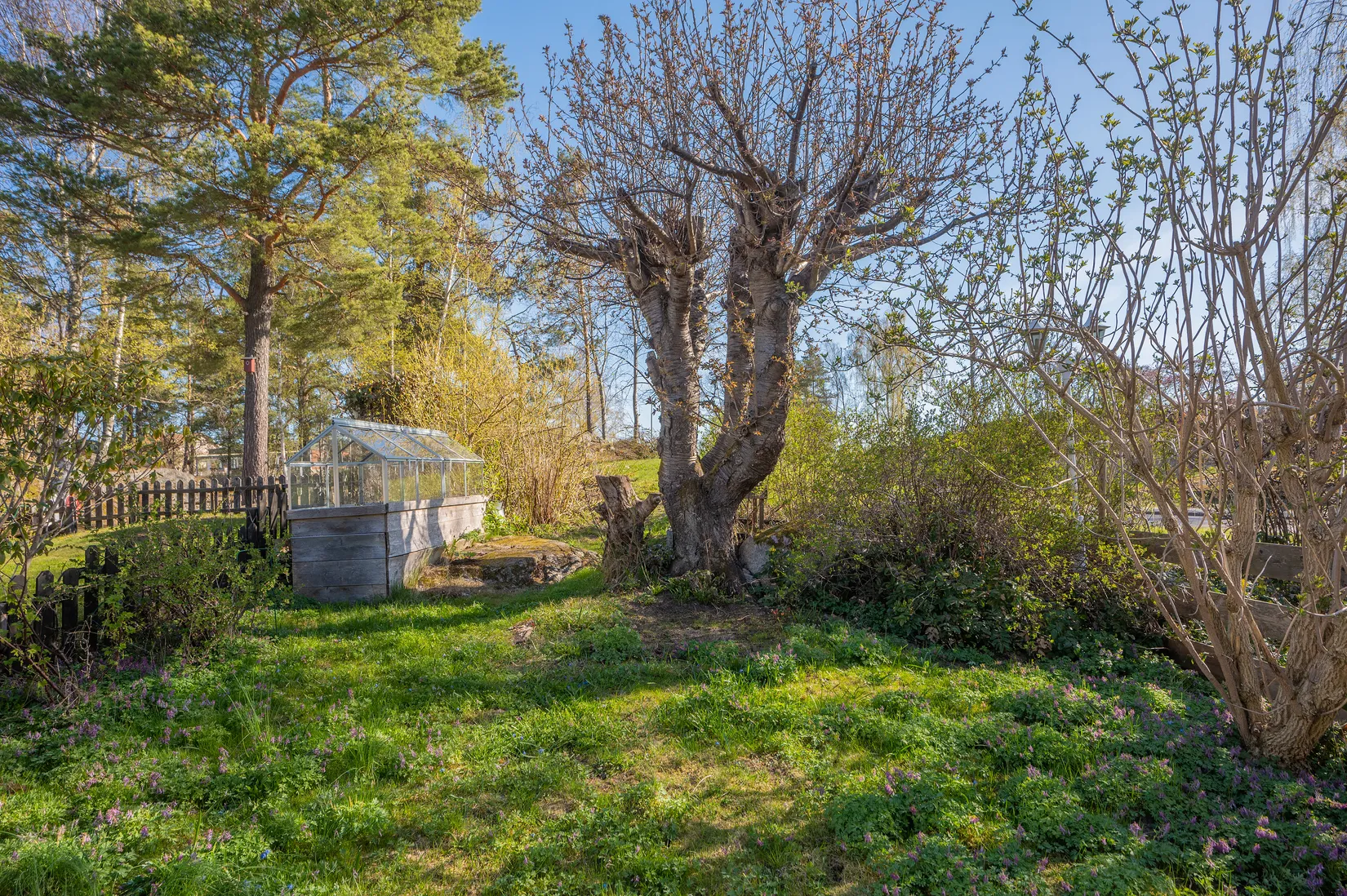 Villa, Radhus, Mellansjövägen 61, Balingsnäs, Huddinge