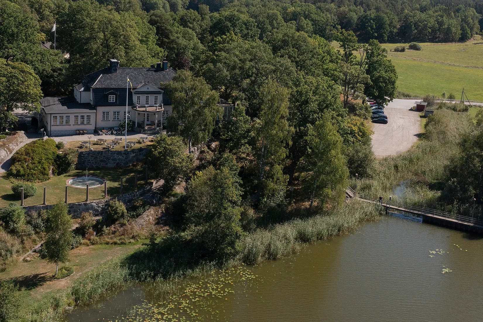 Villa, Radhus, Mellansjövägen 61, Balingsnäs, Huddinge