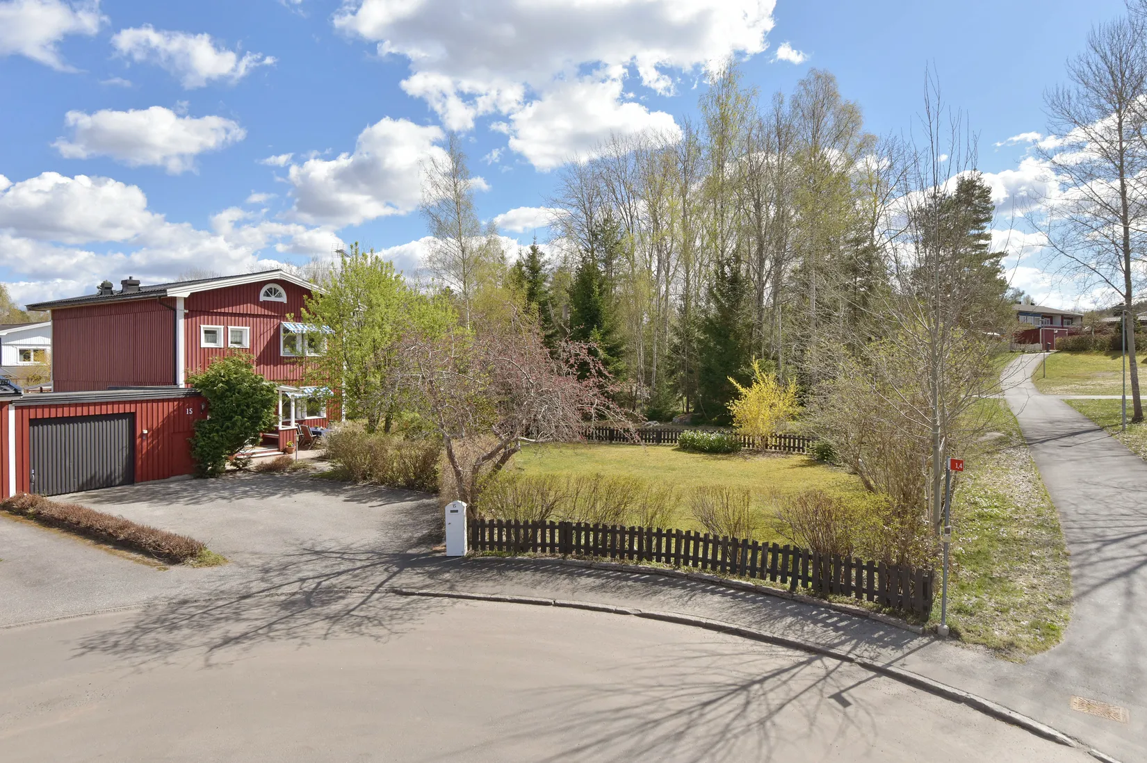 Villa, Radhus, Prismavägen 15, Viksjö, Järfälla