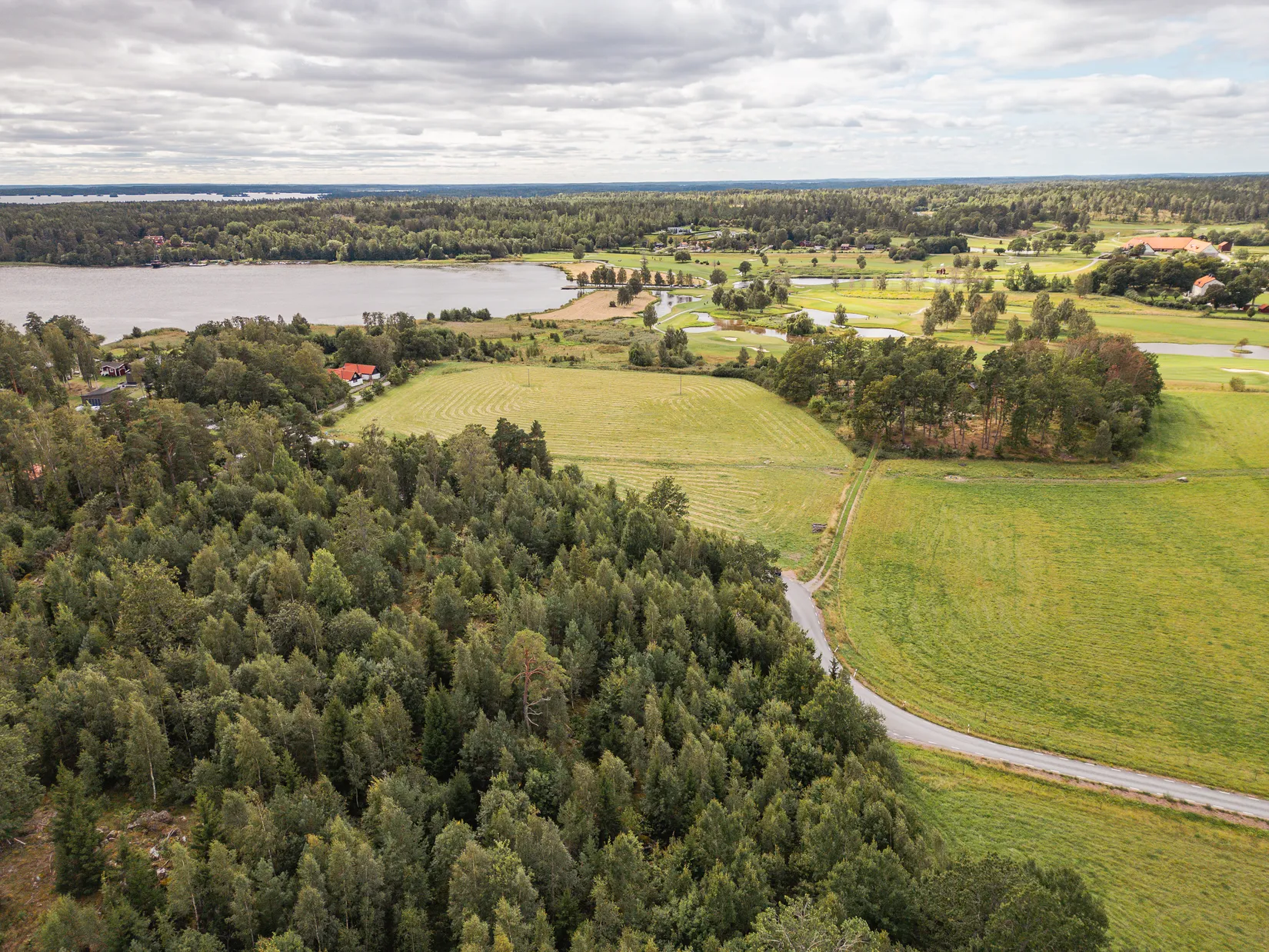 Tomt, Nybynäsvägen, Kärrbo-Nybynäs, Nybynäs, Västerås