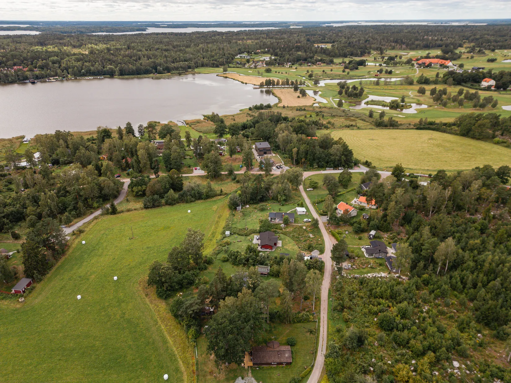 Tomt, Nybynäsvägen, Kärrbo-Nybynäs, Nybynäs, Västerås