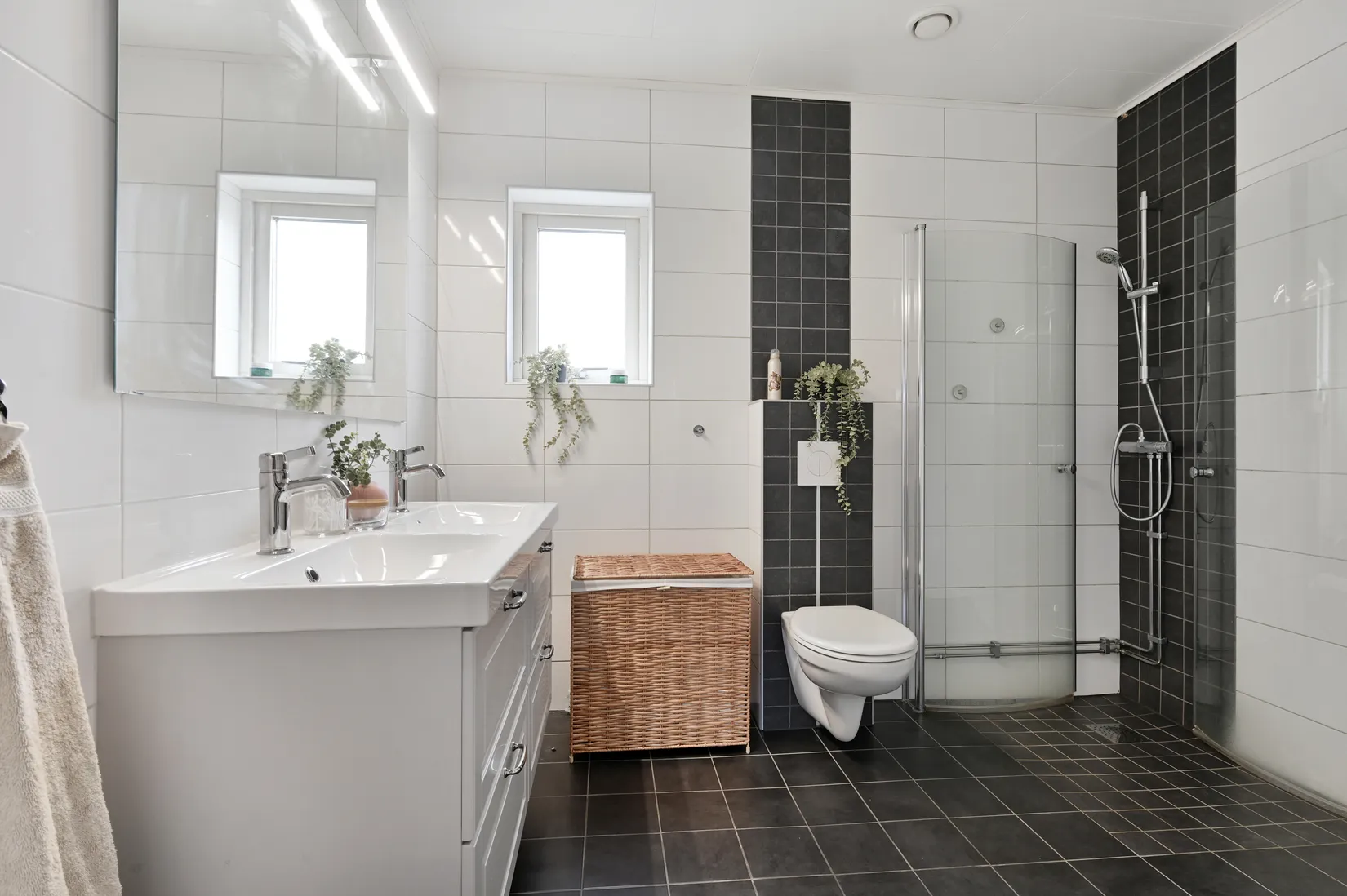 Villa, Bielkenstiernas väg 5, Stäket, Järfälla