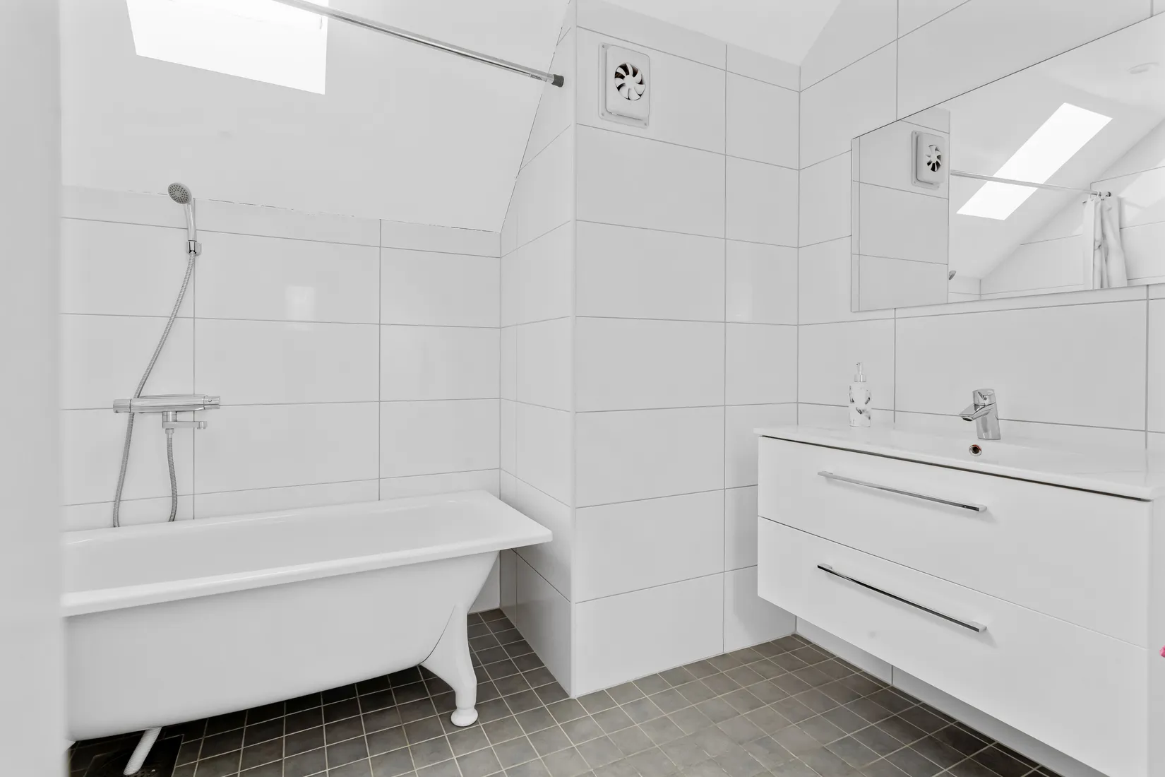Villa, Kärrhöksvägen 2, Tumba - Skäcklinge, Botkyrka