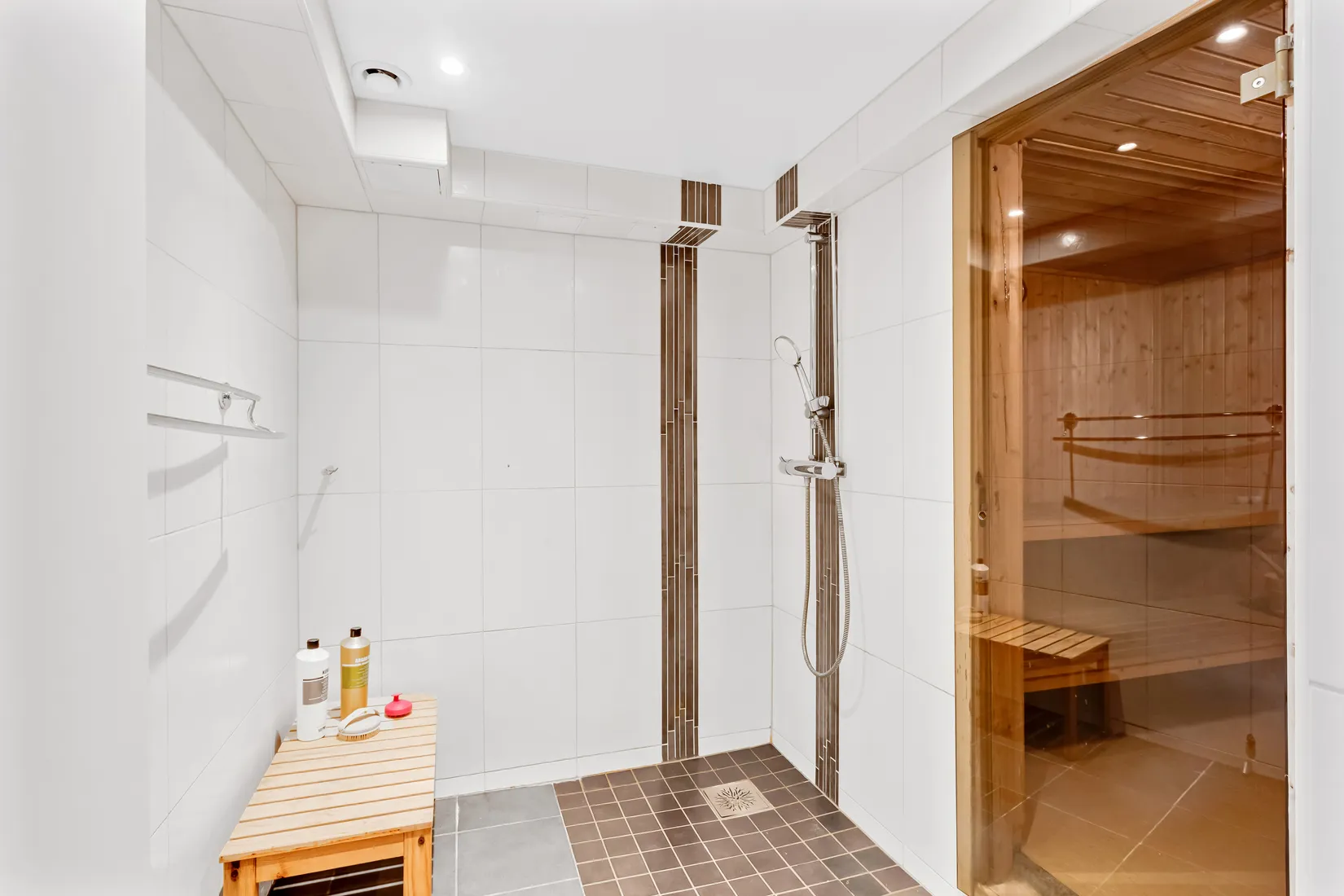 Villa, Kärrhöksvägen 2, Tumba - Skäcklinge, Botkyrka