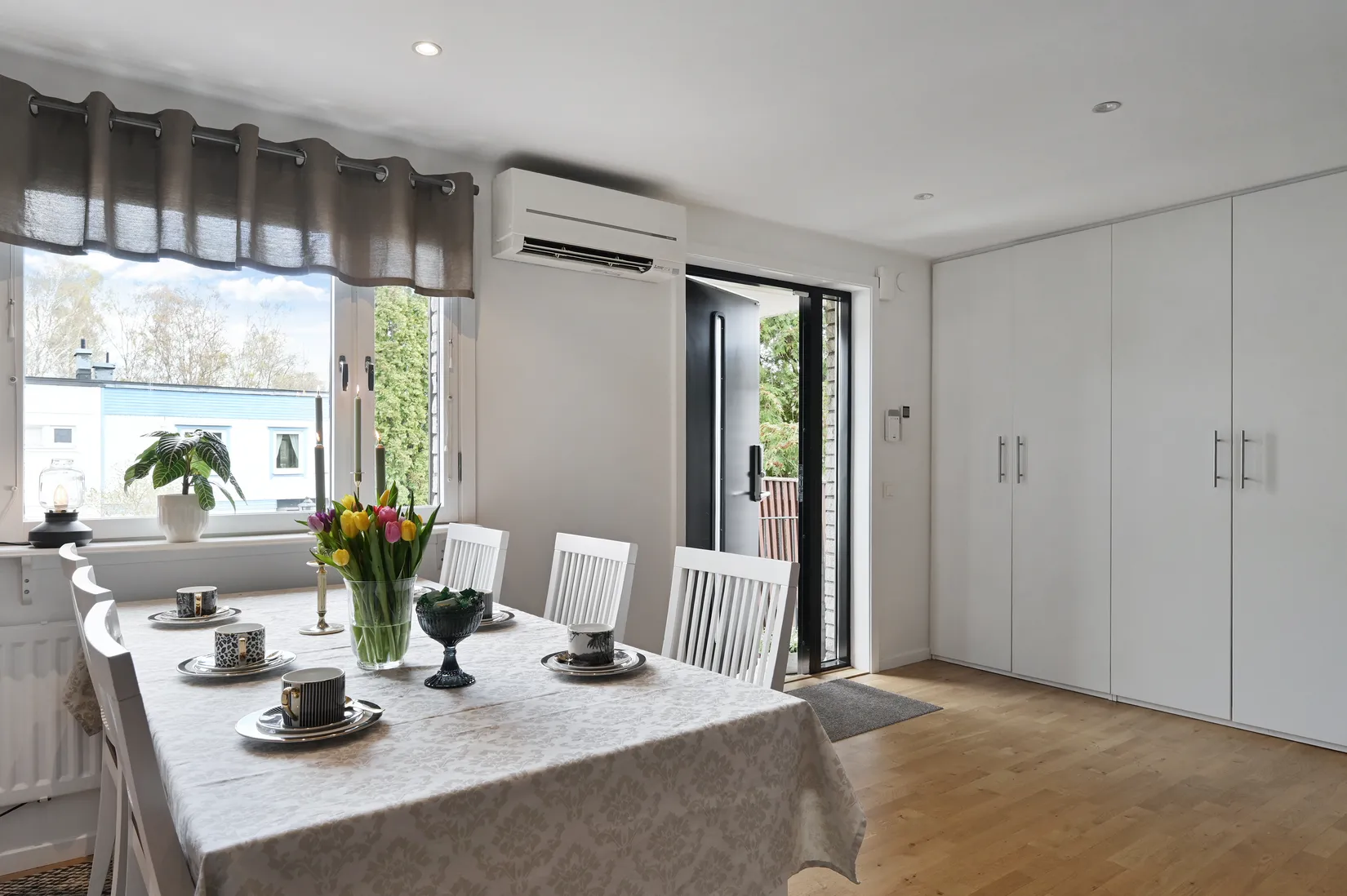 Radhus, Östergökssvängen 8, Nälsta, Stockholm