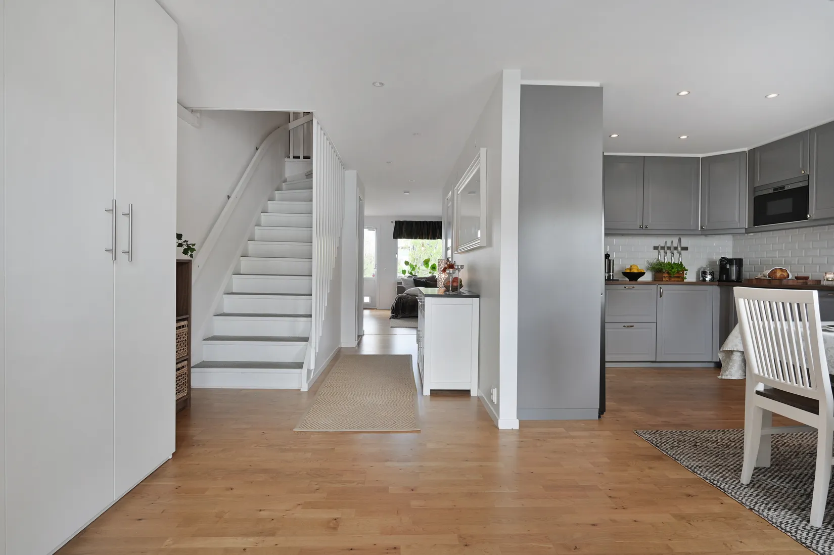 Radhus, Östergökssvängen 8, Nälsta, Stockholm