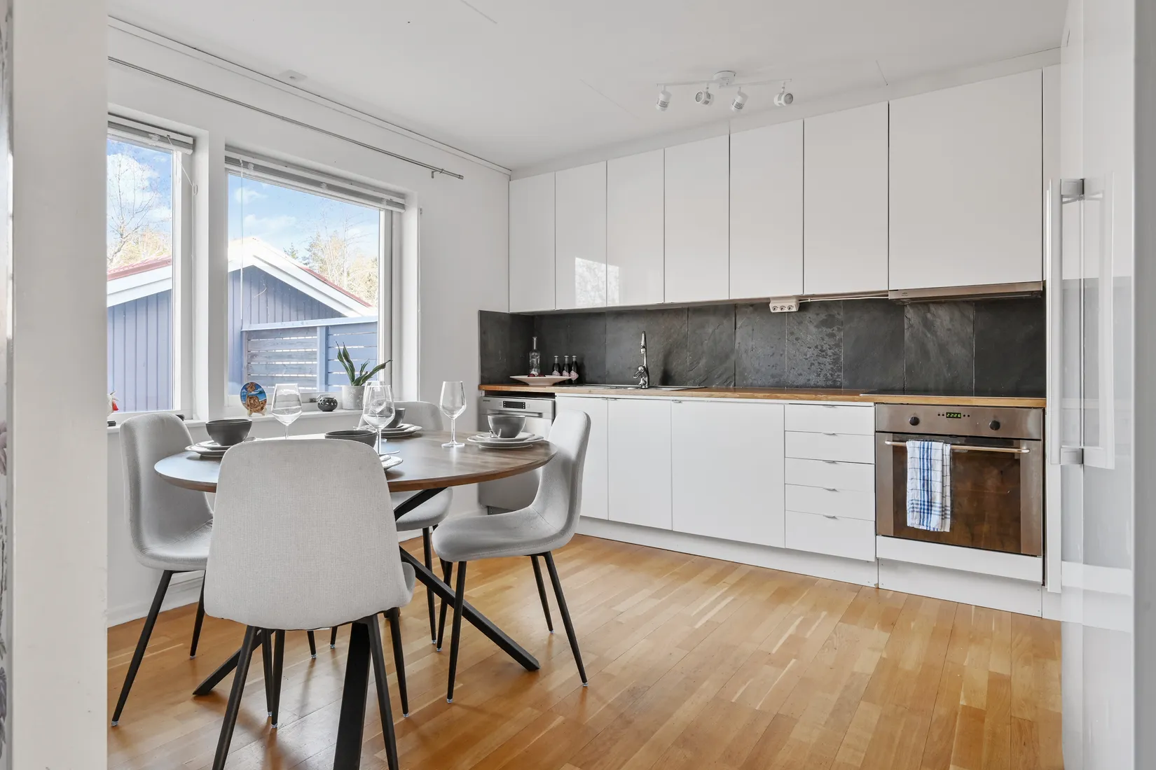 Bostadsrätt, Radhus, Otto bondes väg 10, Margretelund, Österåker
