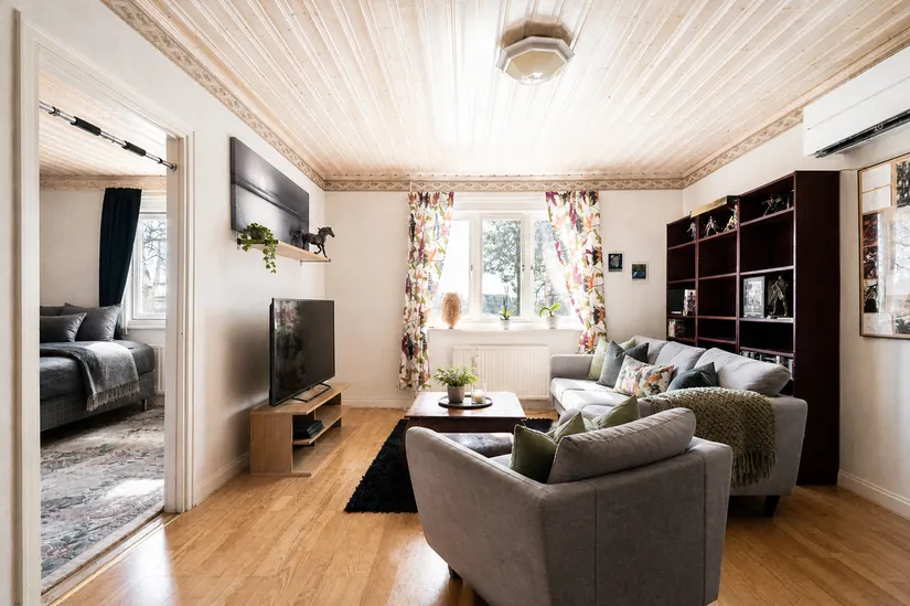 Radhus, Ålbrunnavägen 6, Upplands-Bro - Stora Ekeby, Upplands-Bro