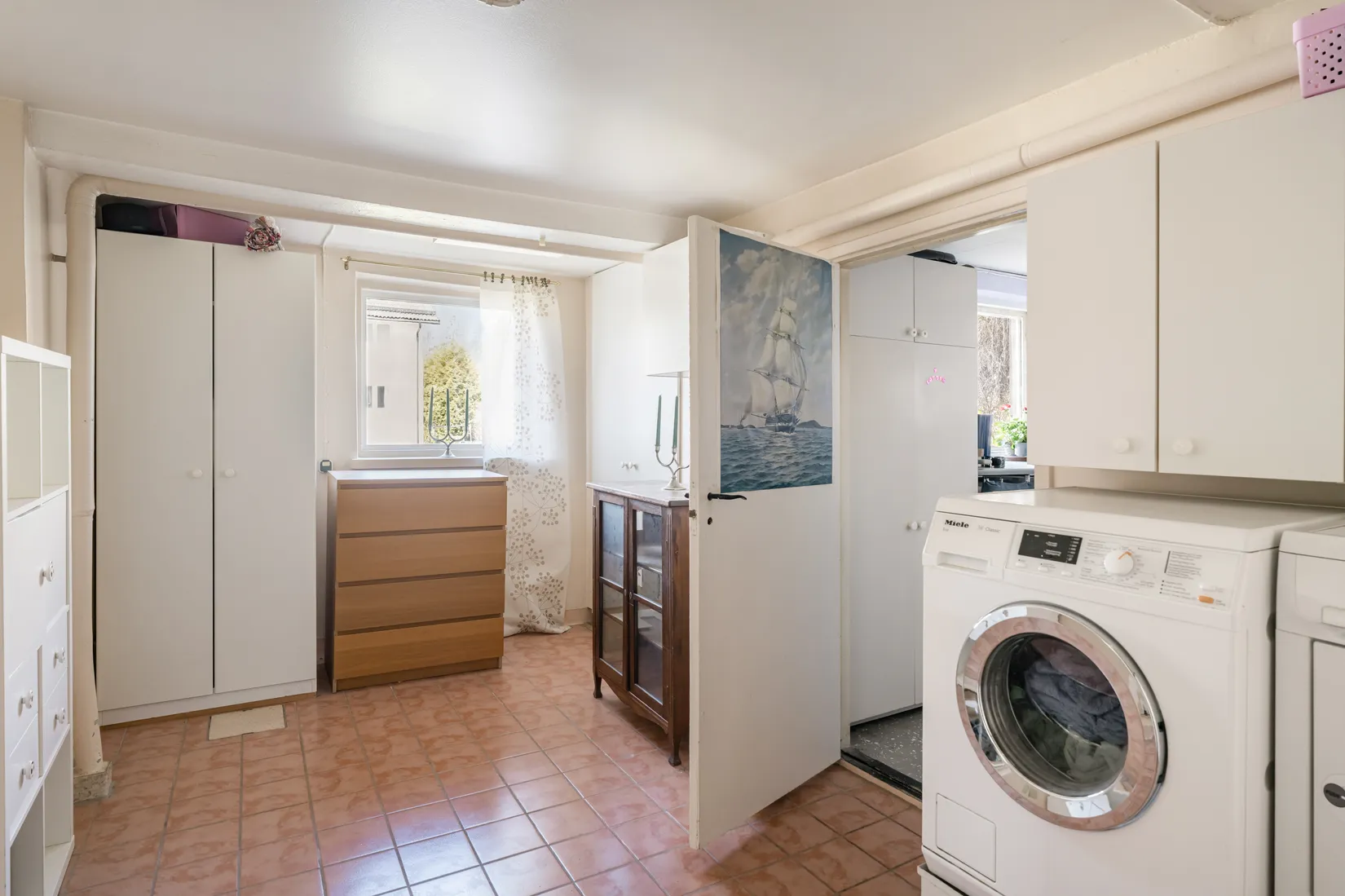 Villa, Brobyvägen 12, Ella Park - Ensta - Ella Gård, Täby