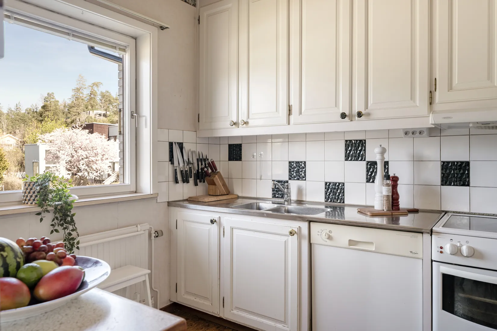 Villa, Brobyvägen 12, Ella Park - Ensta - Ella Gård, Täby