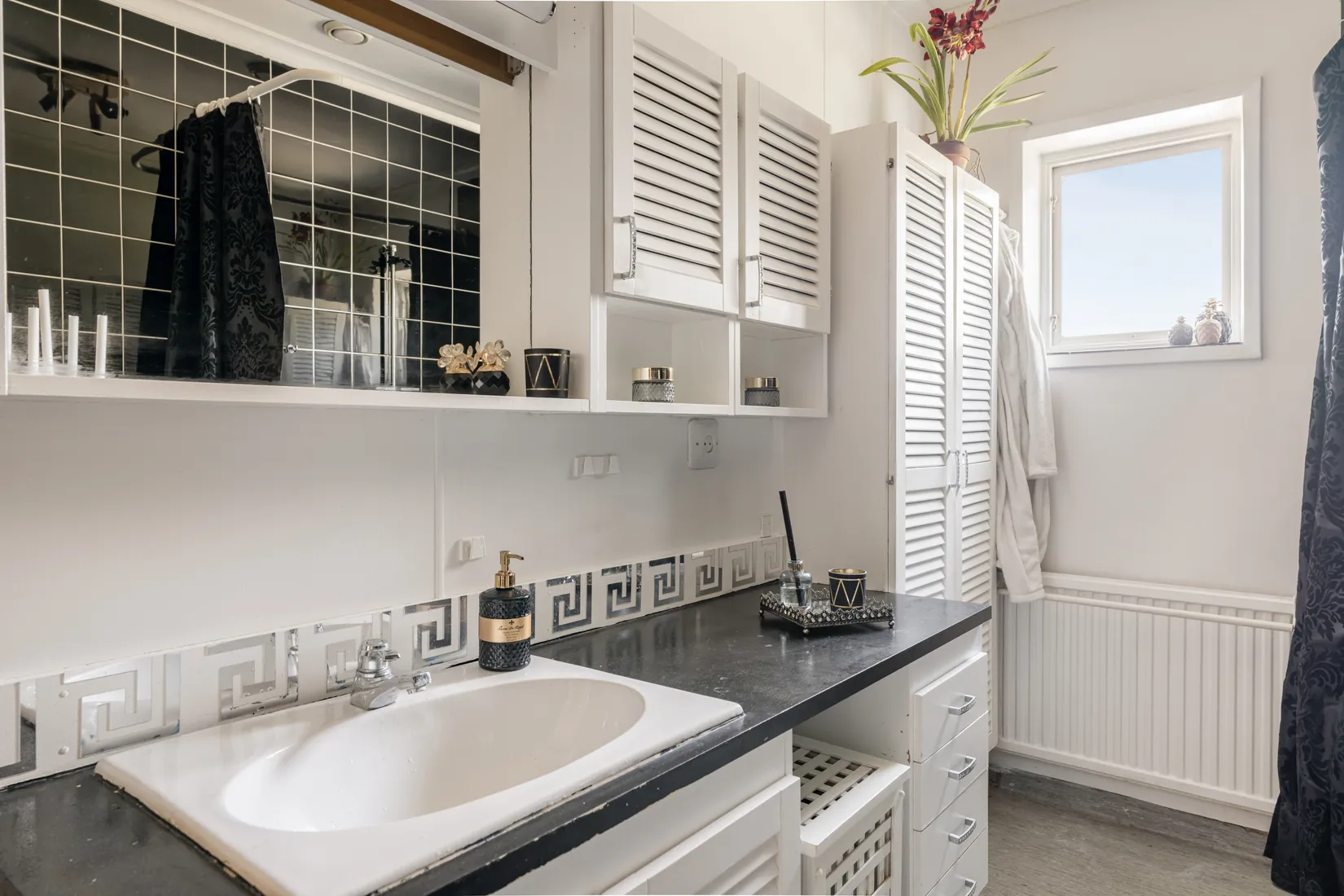 Villa, Brobyvägen 12, Ella Park - Ensta - Ella Gård, Täby