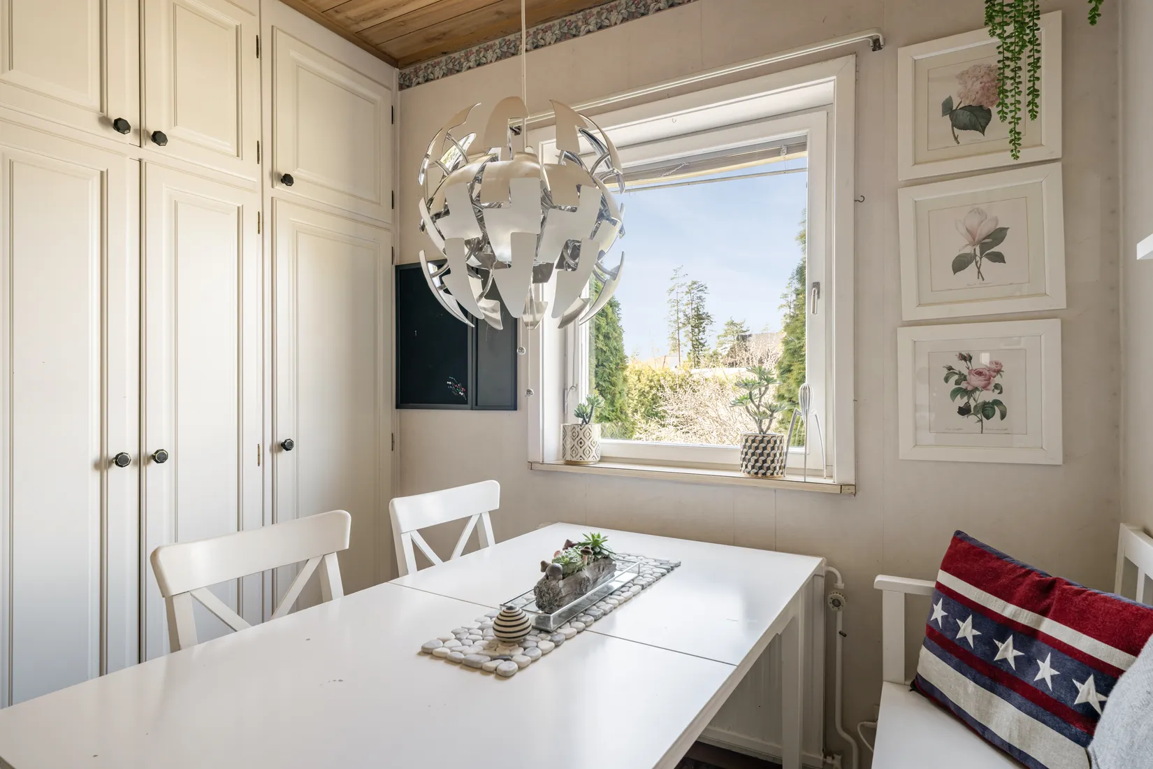 Villa, Brobyvägen 12, Ella Park - Ensta - Ella Gård, Täby