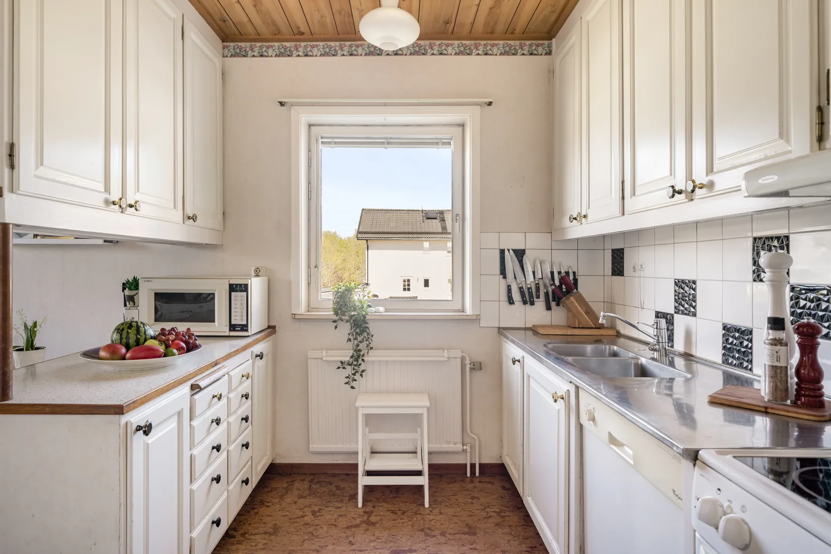 Villa, Brobyvägen 12, Ella Park - Ensta - Ella Gård, Täby