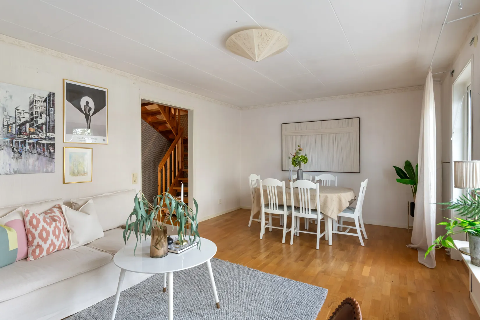 Villa, Radhus, Palmstruchs väg 64, Gribbylund, Täby