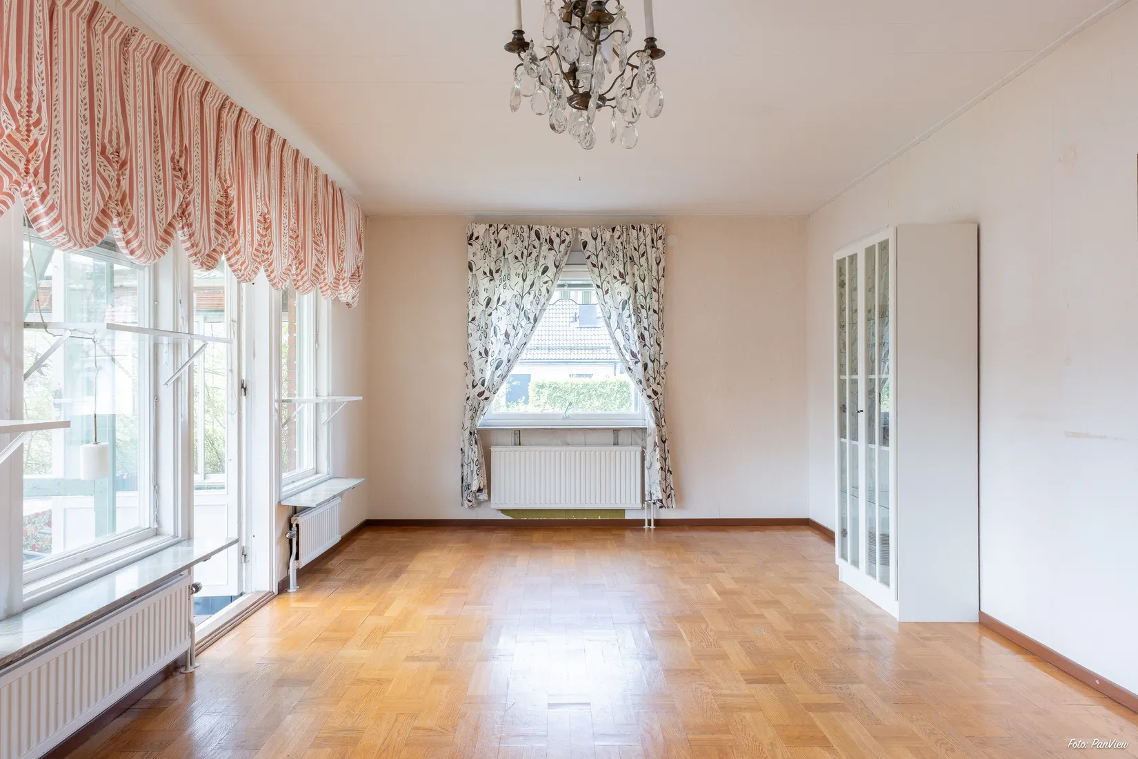 Villa, Kallfrontsgatan 13, Talltorp, Västerås