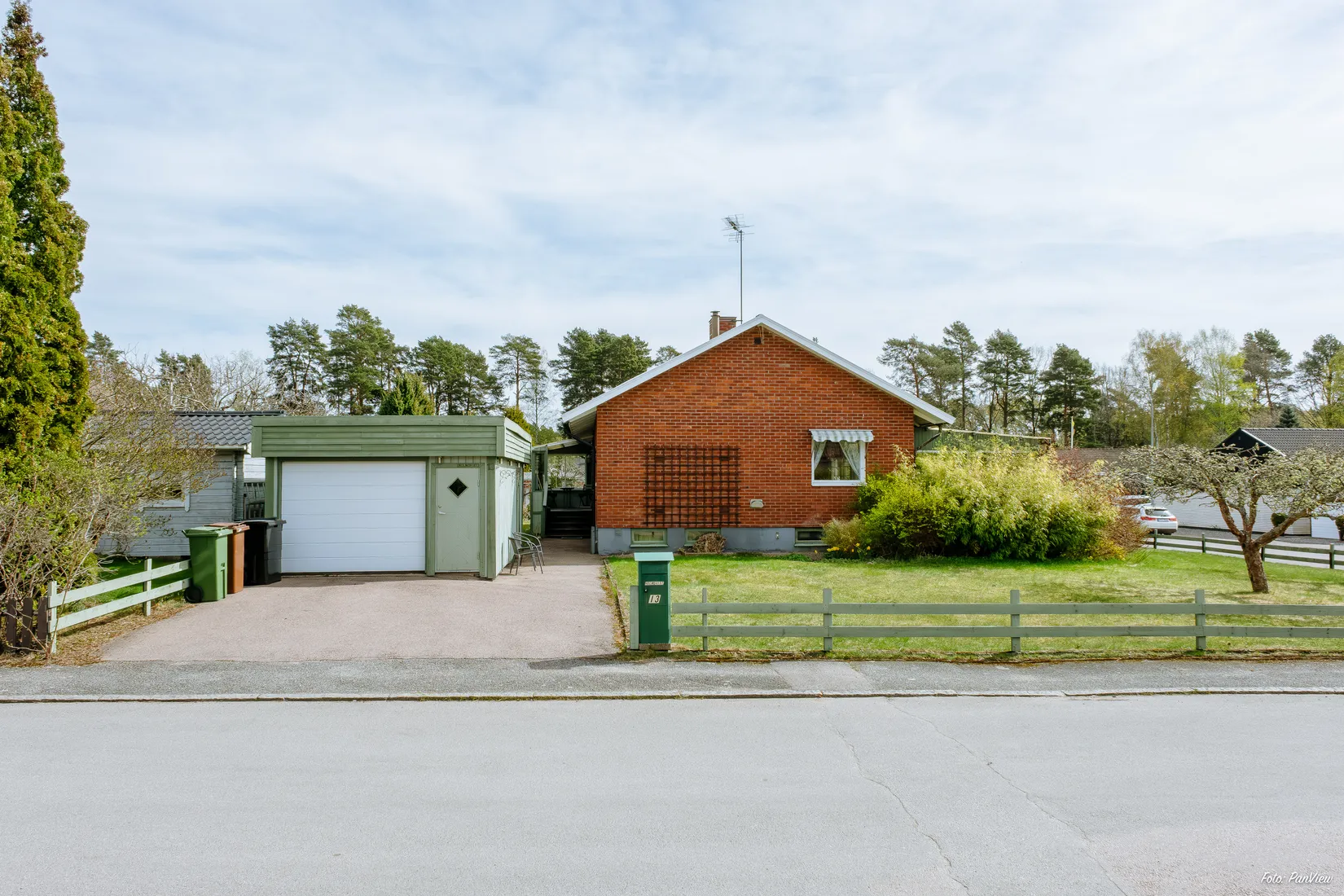 Villa, Kallfrontsgatan 13, Talltorp, Västerås