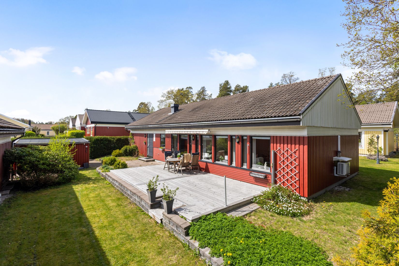 Bondegränd 9, Viksjö, Järfälla - Villa | Boneo