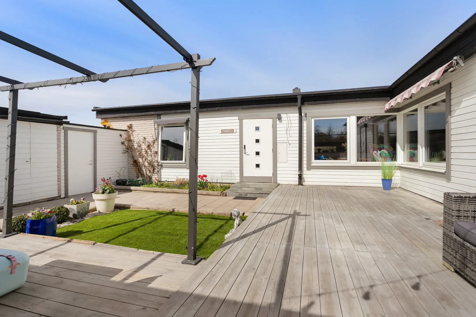 Villa, Radhus, Tennisgränd 2, Träkvista, Ekerö