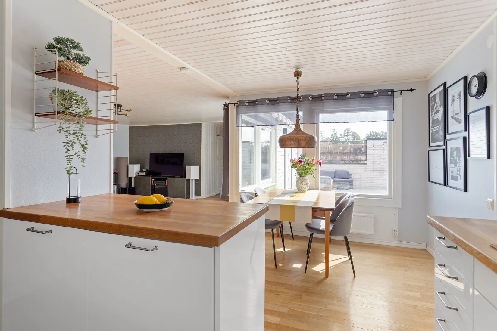 Villa, Radhus, Tennisgränd 2, Träkvista, Ekerö