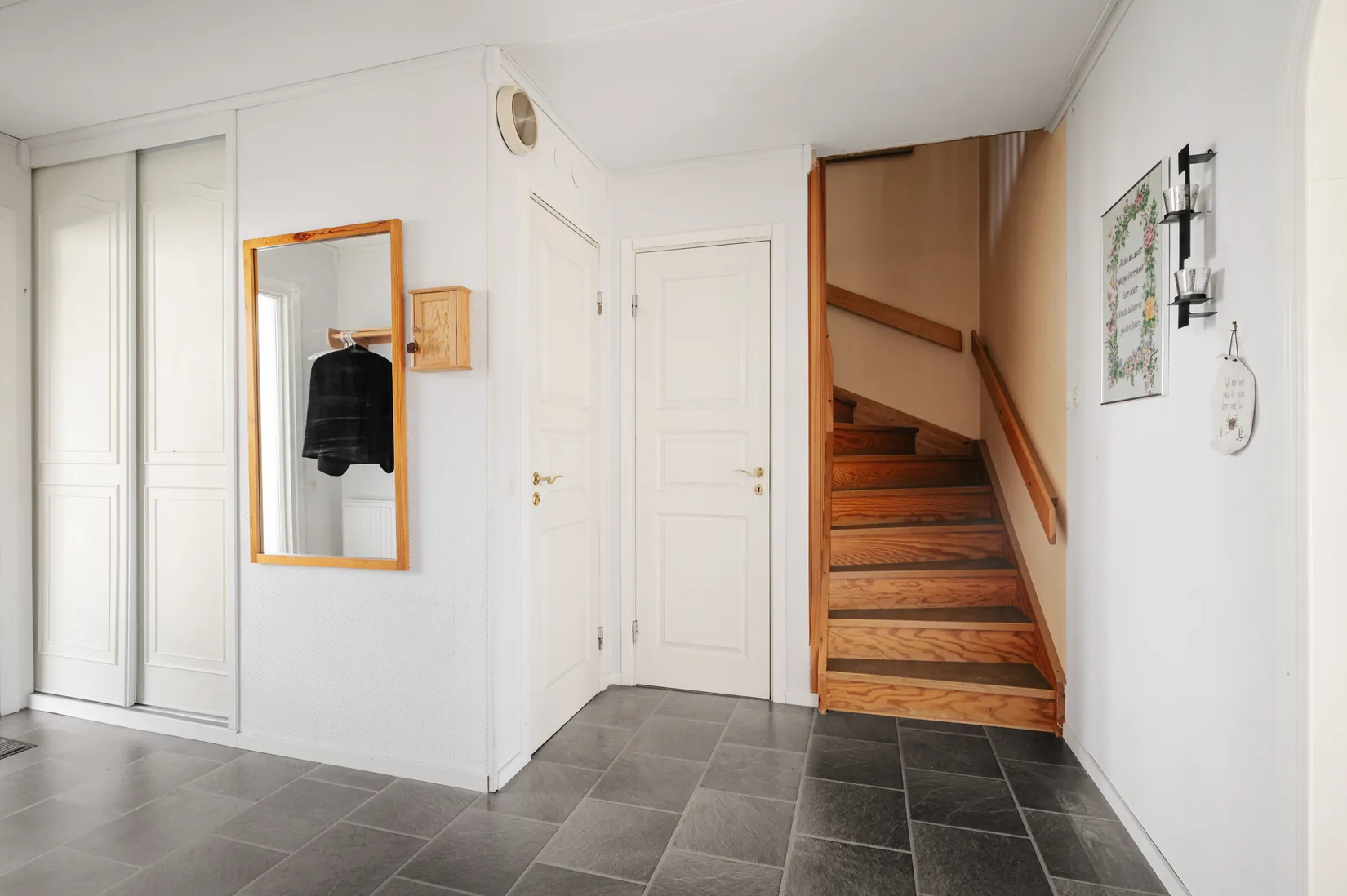 Villa, Radhus, Tumultgränd 49, Vällingby - Kälvesta, Stockholm