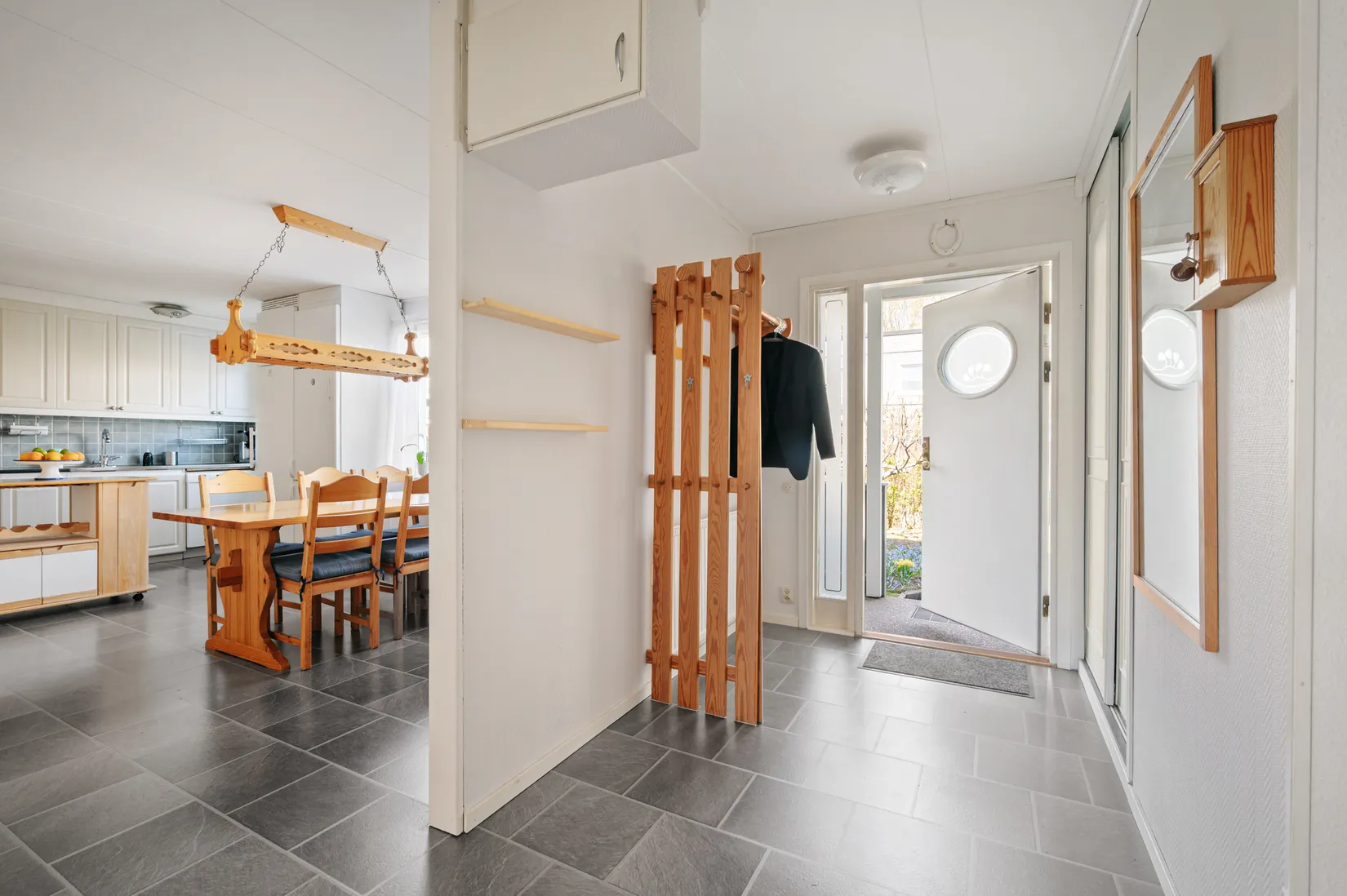Villa, Radhus, Tumultgränd 49, Vällingby - Kälvesta, Stockholm