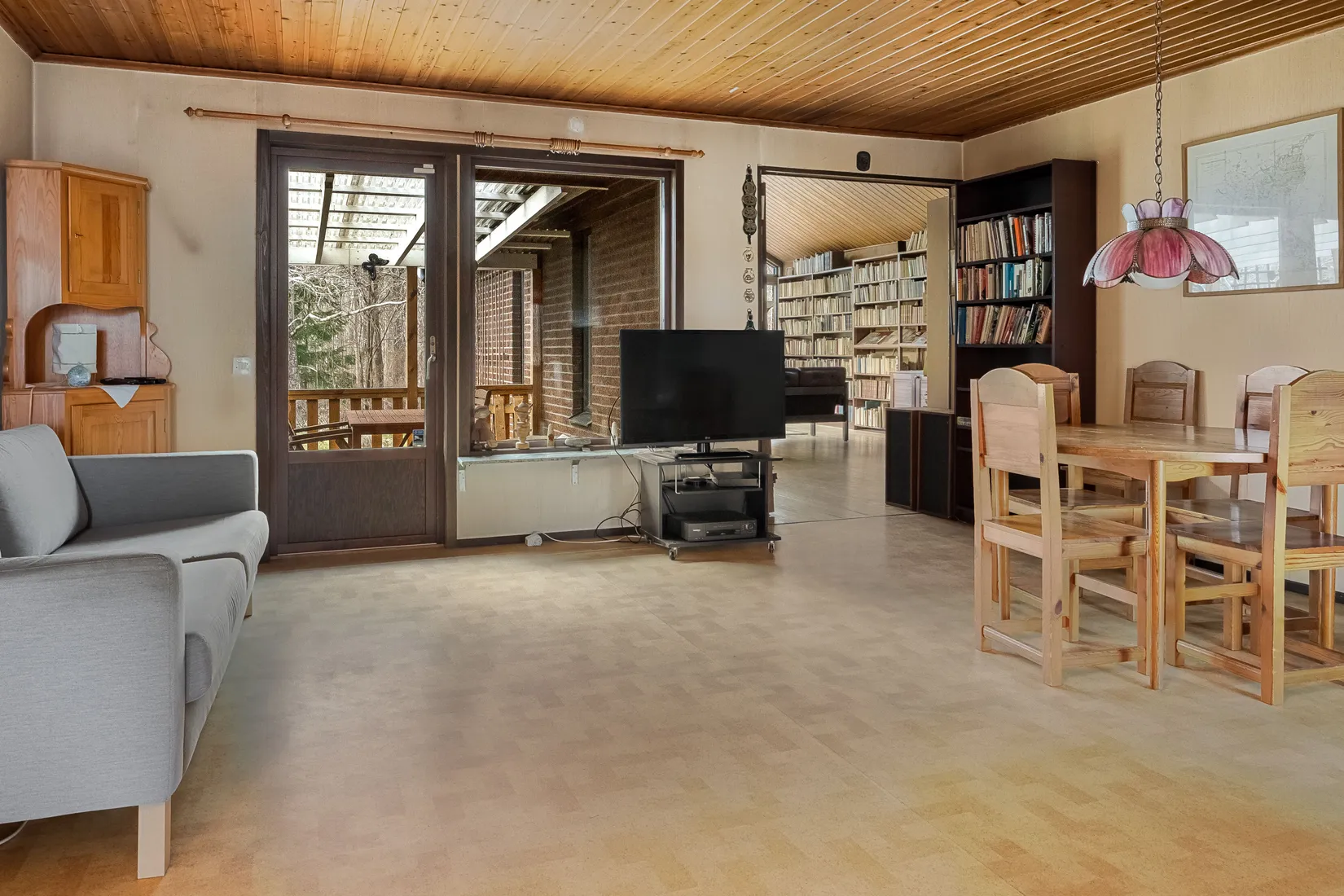 Villa, Krokusgatan 26, Skuggan, Sala