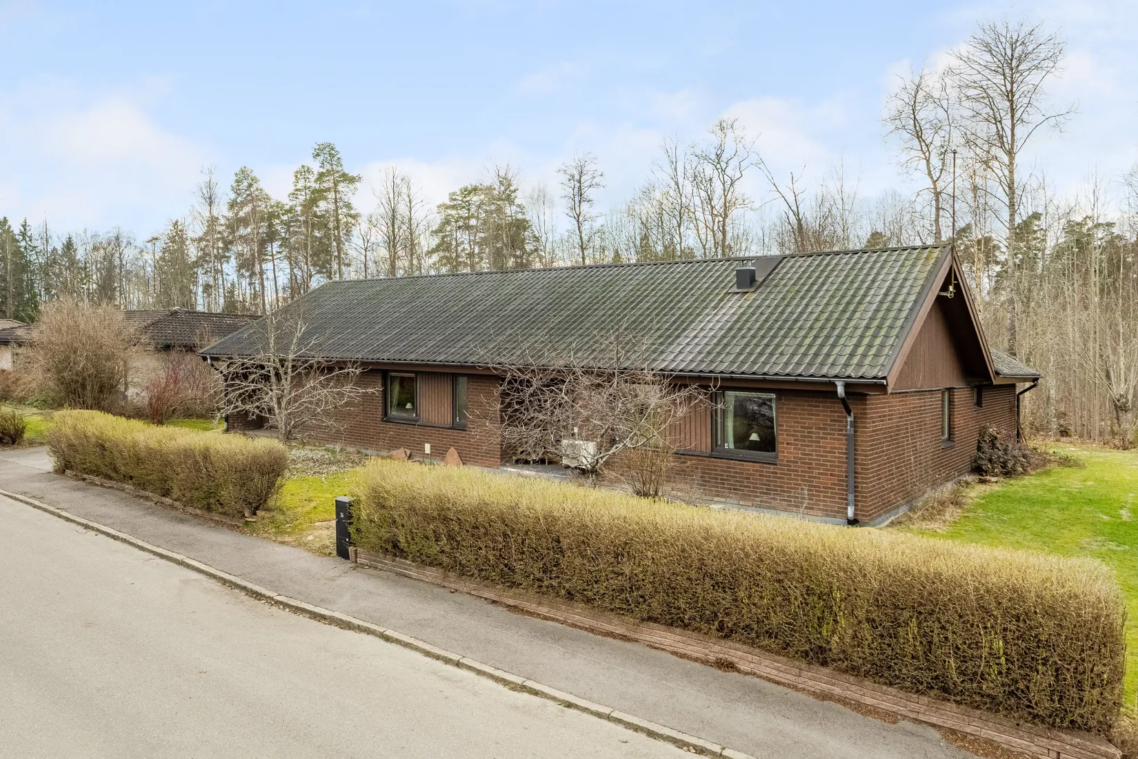 Villa, Krokusgatan 26, Skuggan, Sala
